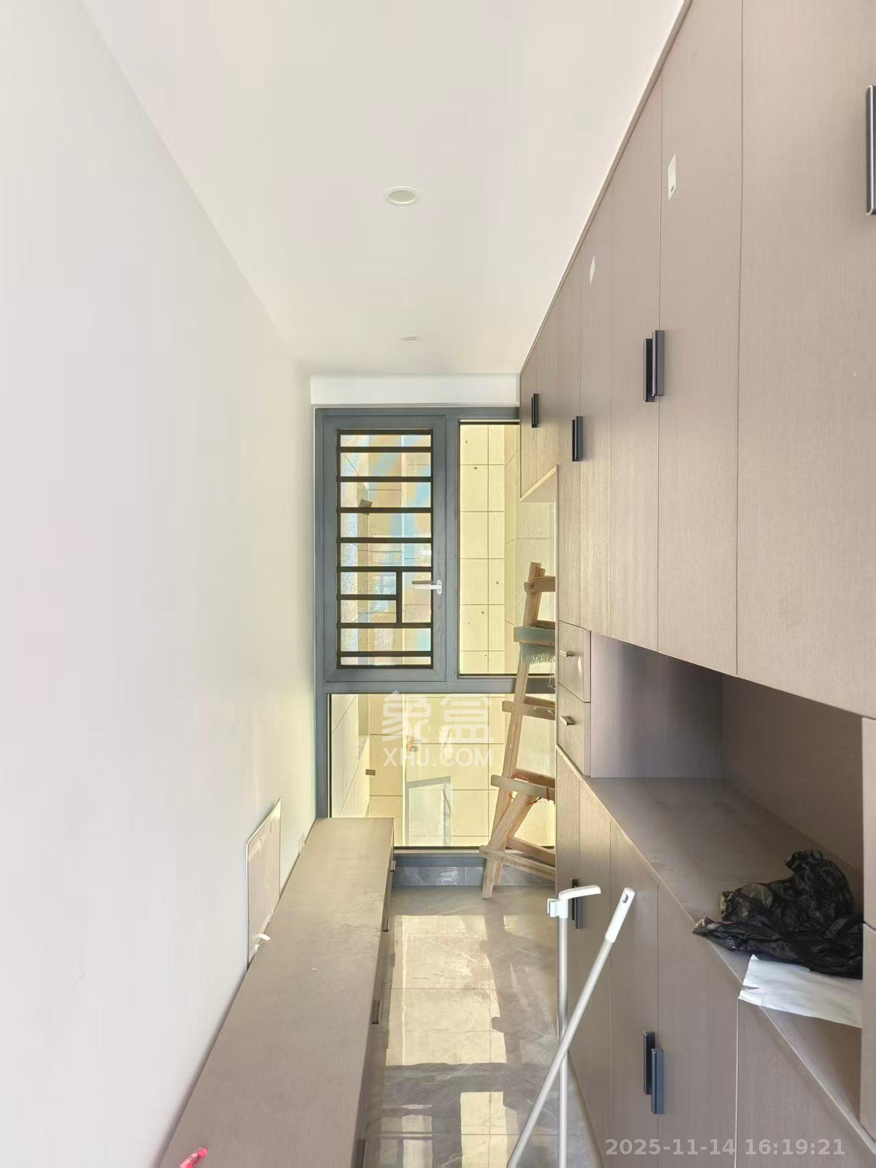 明发阅江悦府  3室2厅2卫    2100.0元/月室内图