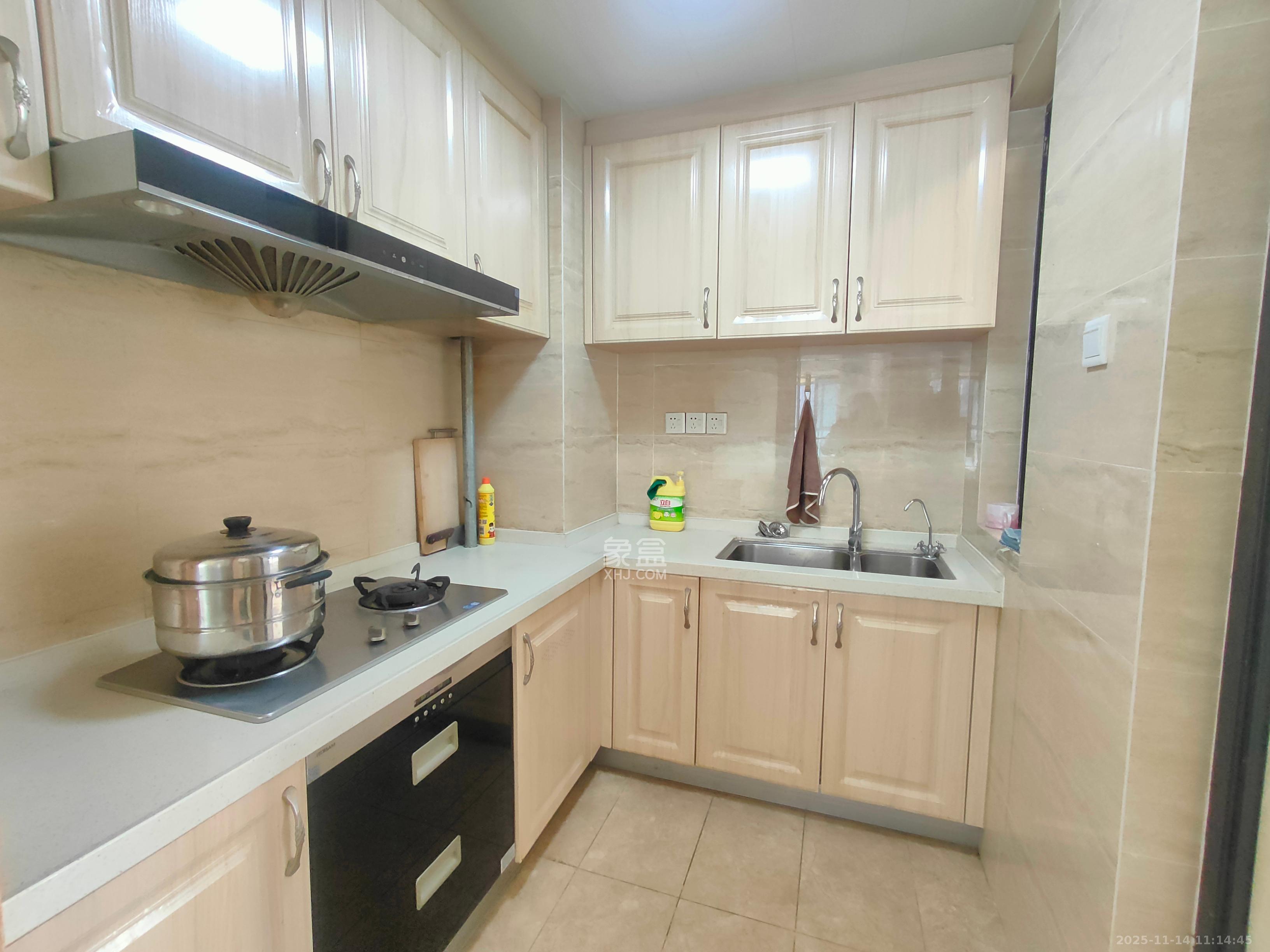 万润滨江天著 3室2厅1卫 2400.0元/月 万润滨江天著 3室2厅1卫 2400.0元/月室内图