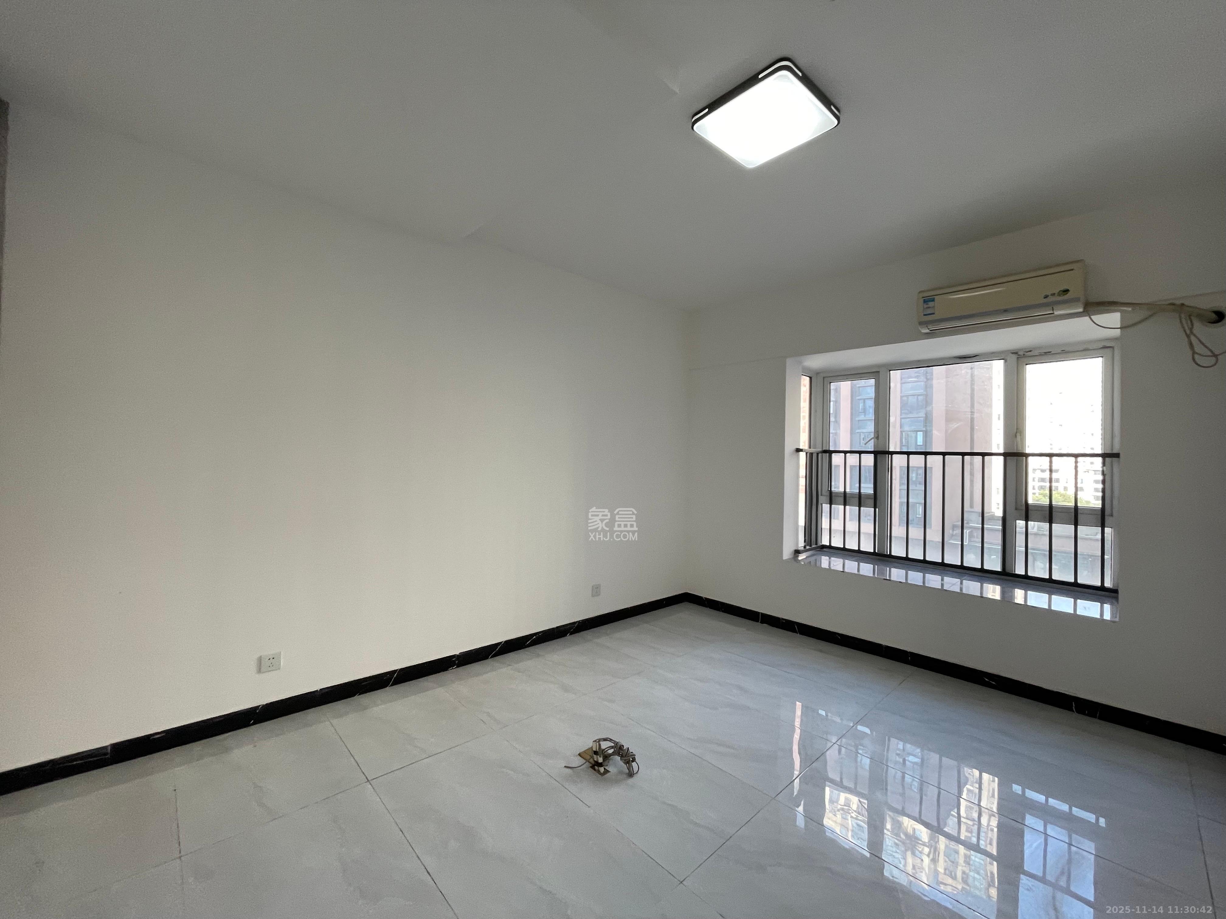 芙蓉万国城MOMA（卓越汇富苑）  1室0厅0卫    1800.0元/月室内图