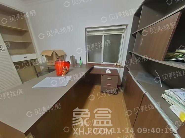 三一街区  1室3厅1卫    3000.0元/月室内图