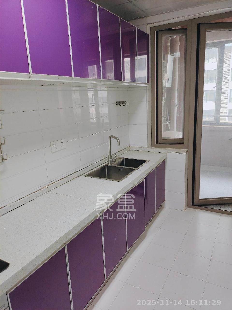 怡海星城  3室2厅1卫    1800.0元/月室内图