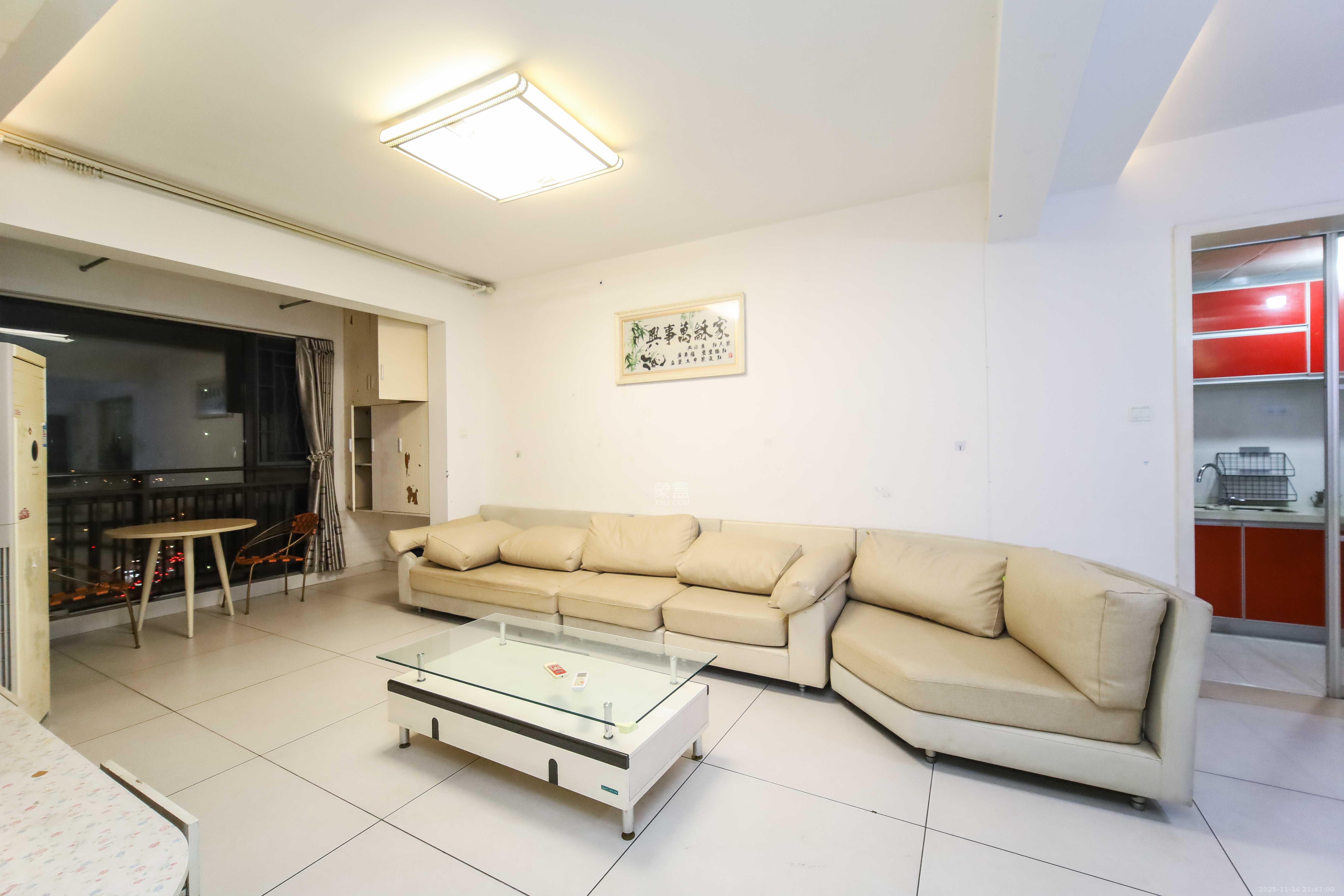 上东辛顿公寓 2室2厅1卫 70.0万 上东辛顿公寓 2室2厅1卫 70.0万客厅