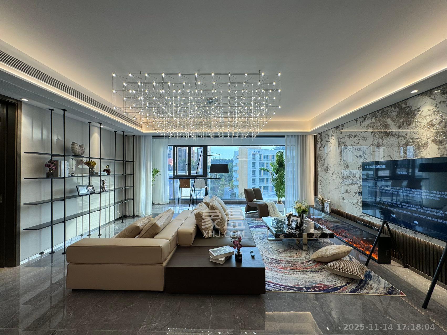 龙湖舜山府  4室2厅2卫    8800.0元/月户型图