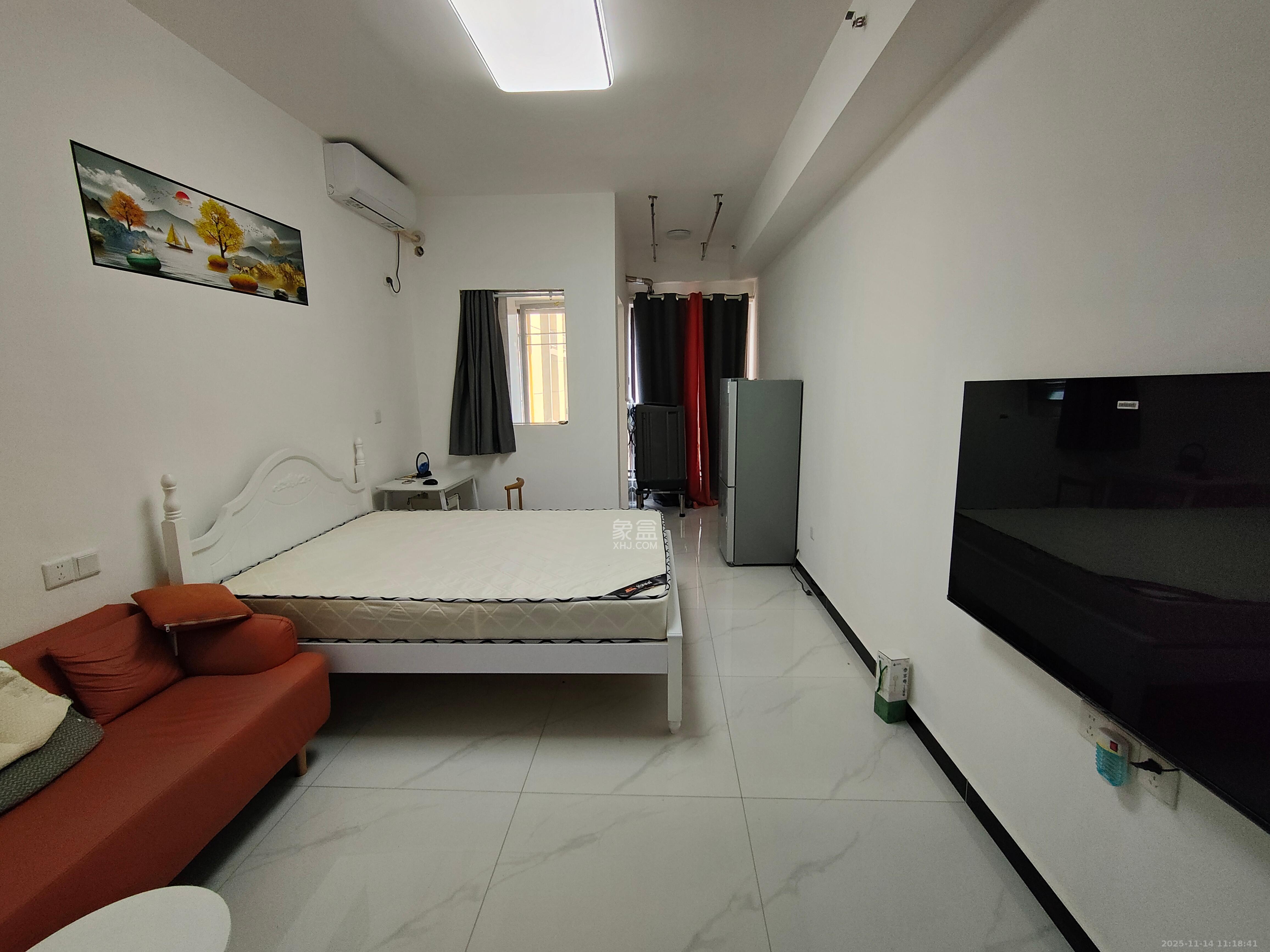 克拉美丽山庄（晟领国际）  1室1厅1卫    1300.0元/月