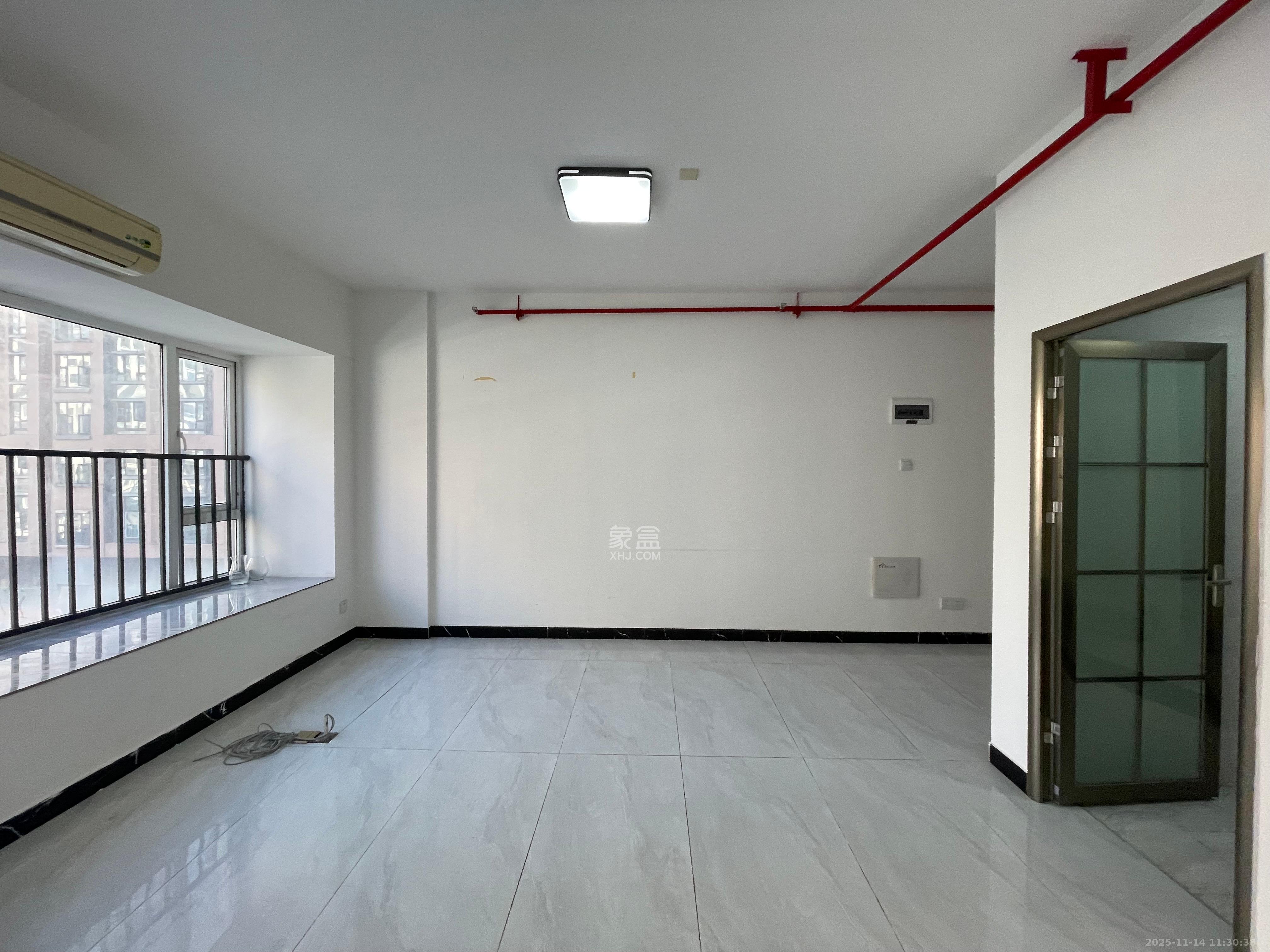 芙蓉万国城MOMA（卓越汇富苑）  1室0厅0卫    1800.0元/月室内图