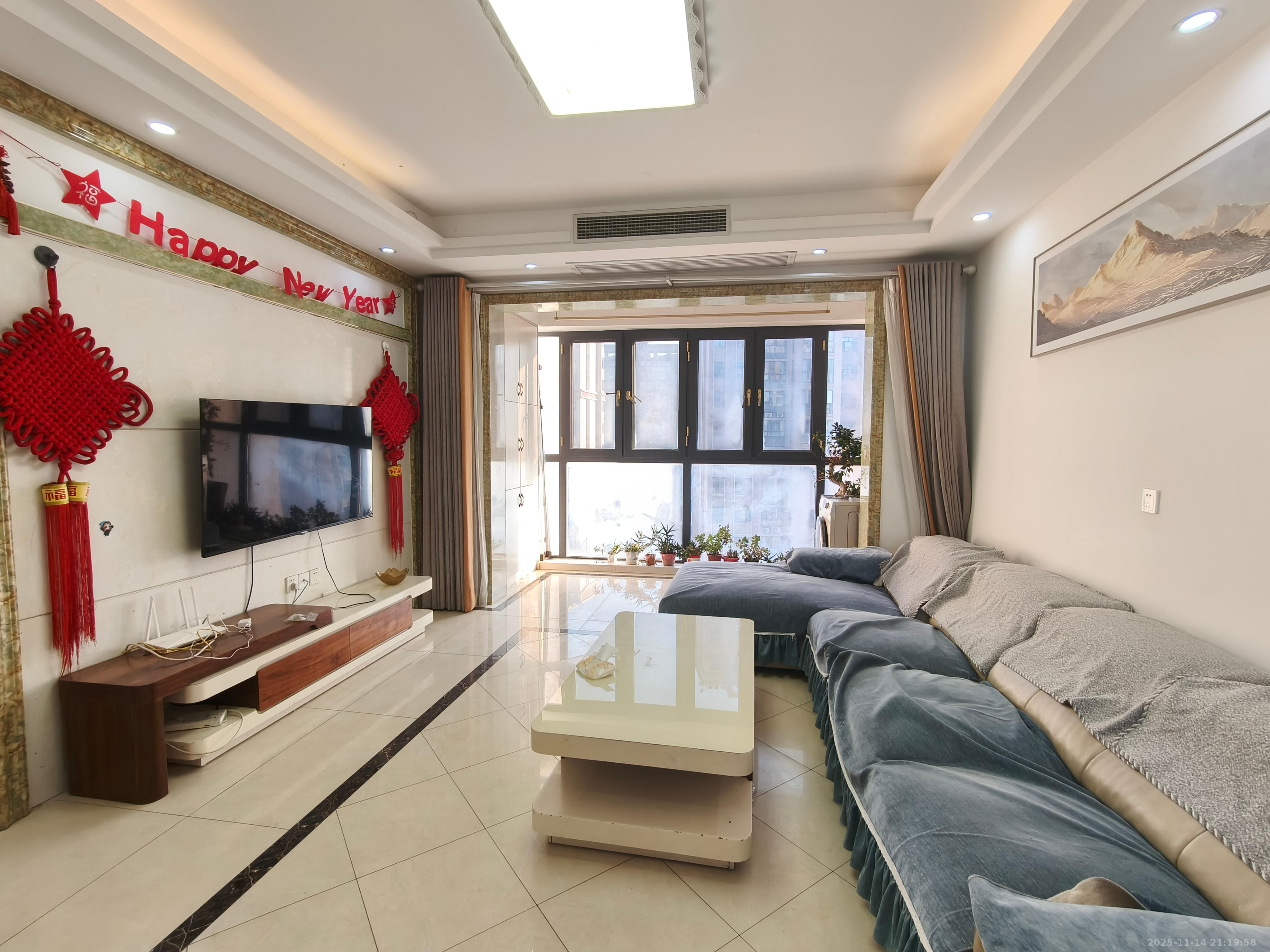 辉煌国际城二期  3室2厅2卫    2800.0元/月室内图