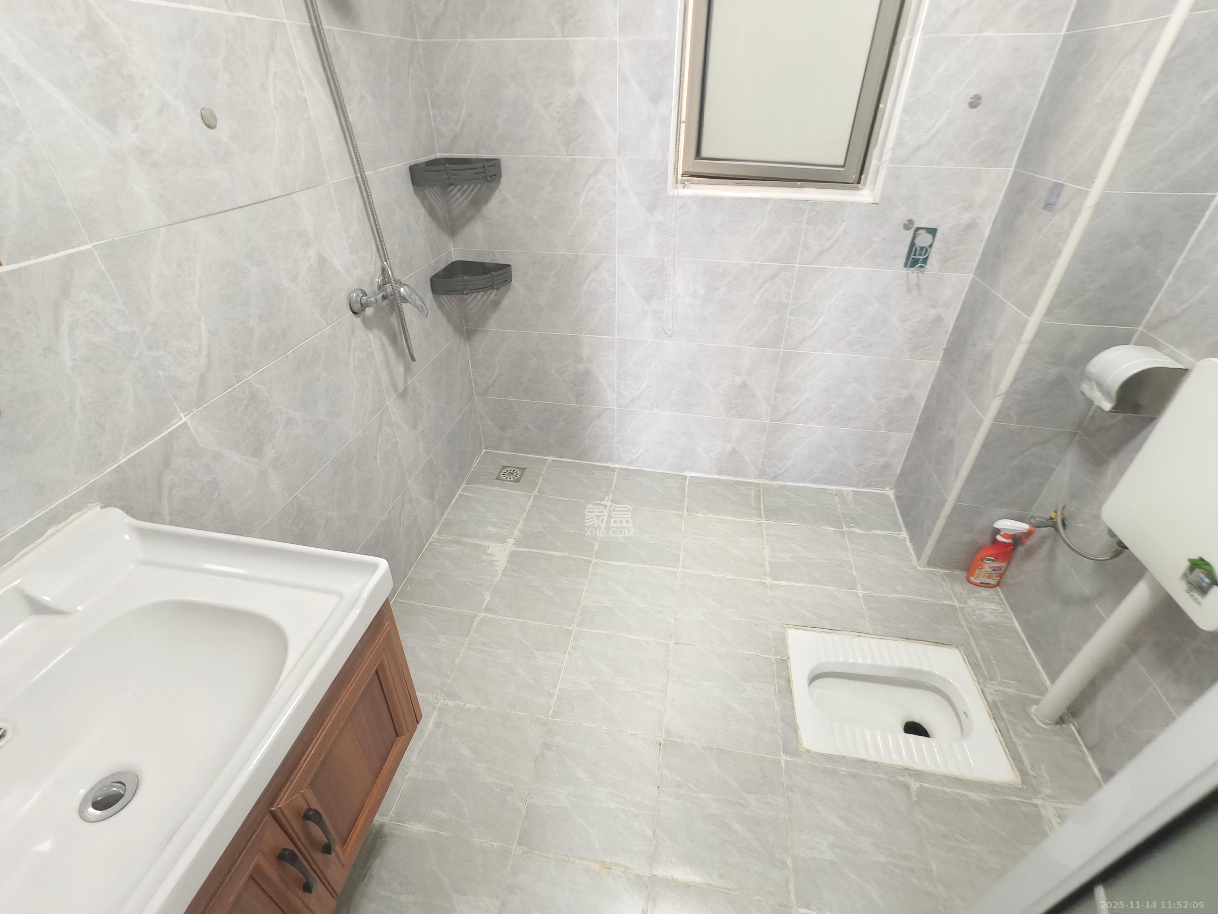 梅溪湖金茂湾  3室2厅2卫    3000.0元/月室内图