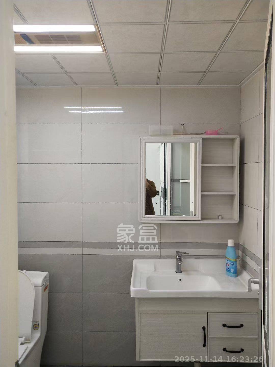 西韵佳苑  4室2厅2卫    3200.0元/月室内图