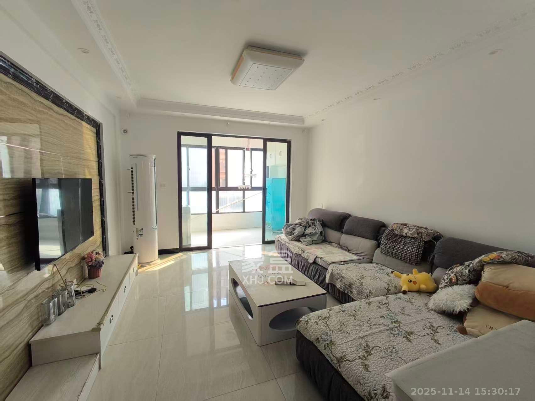 山语城二期  2室2厅1卫    1800.0元/月