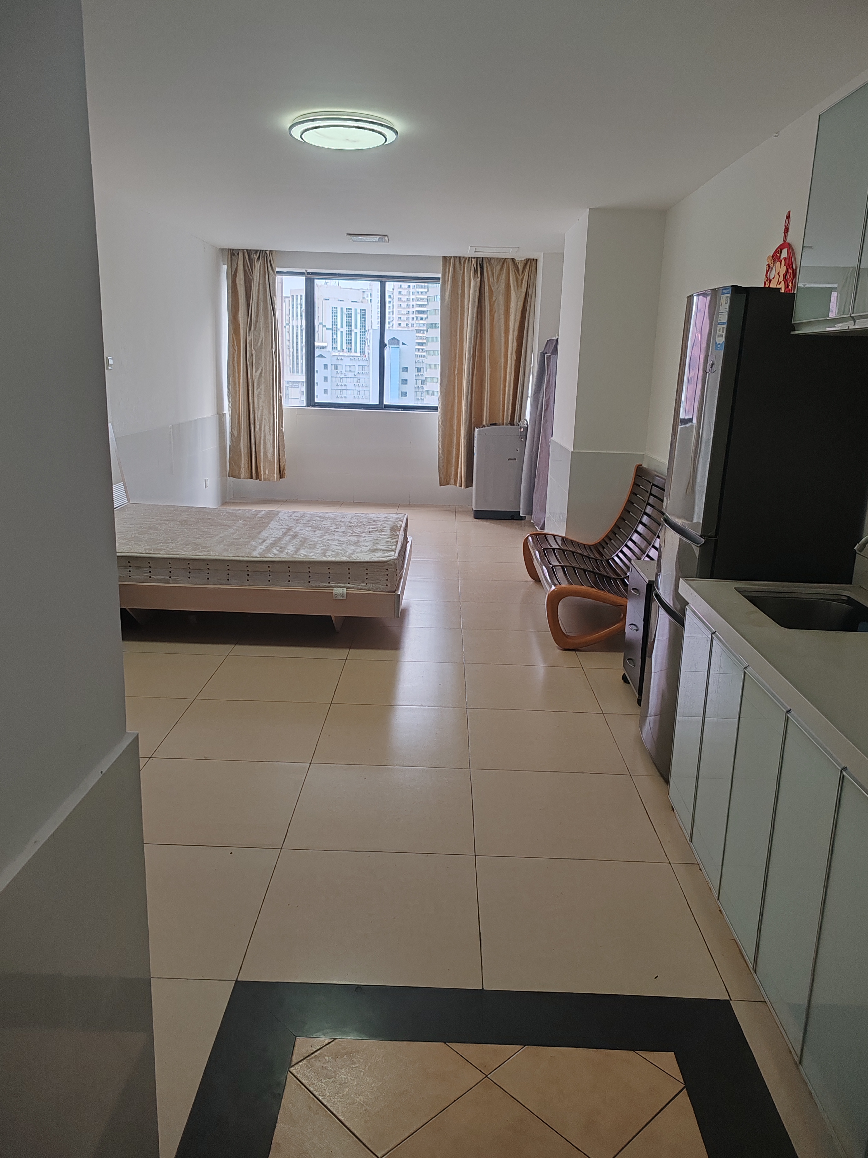 帝国大厦  1室1厅1卫    1500.0元/月室内图