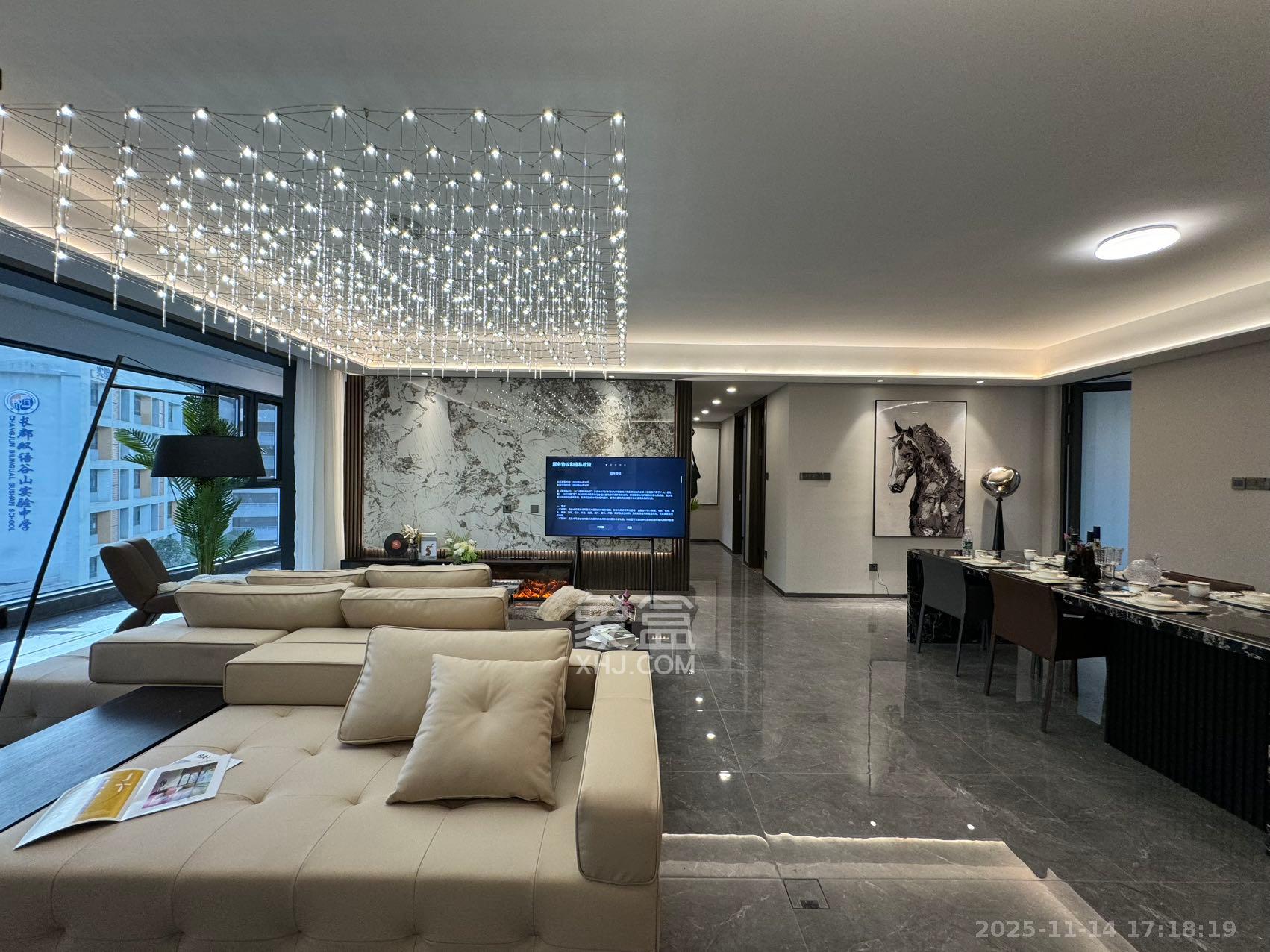 龙湖舜山府  4室2厅2卫    8800.0元/月室内图