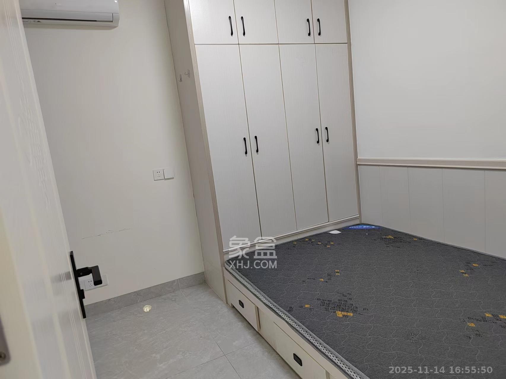 荣泰广场  3室2厅1卫    2600.0元/月室内图