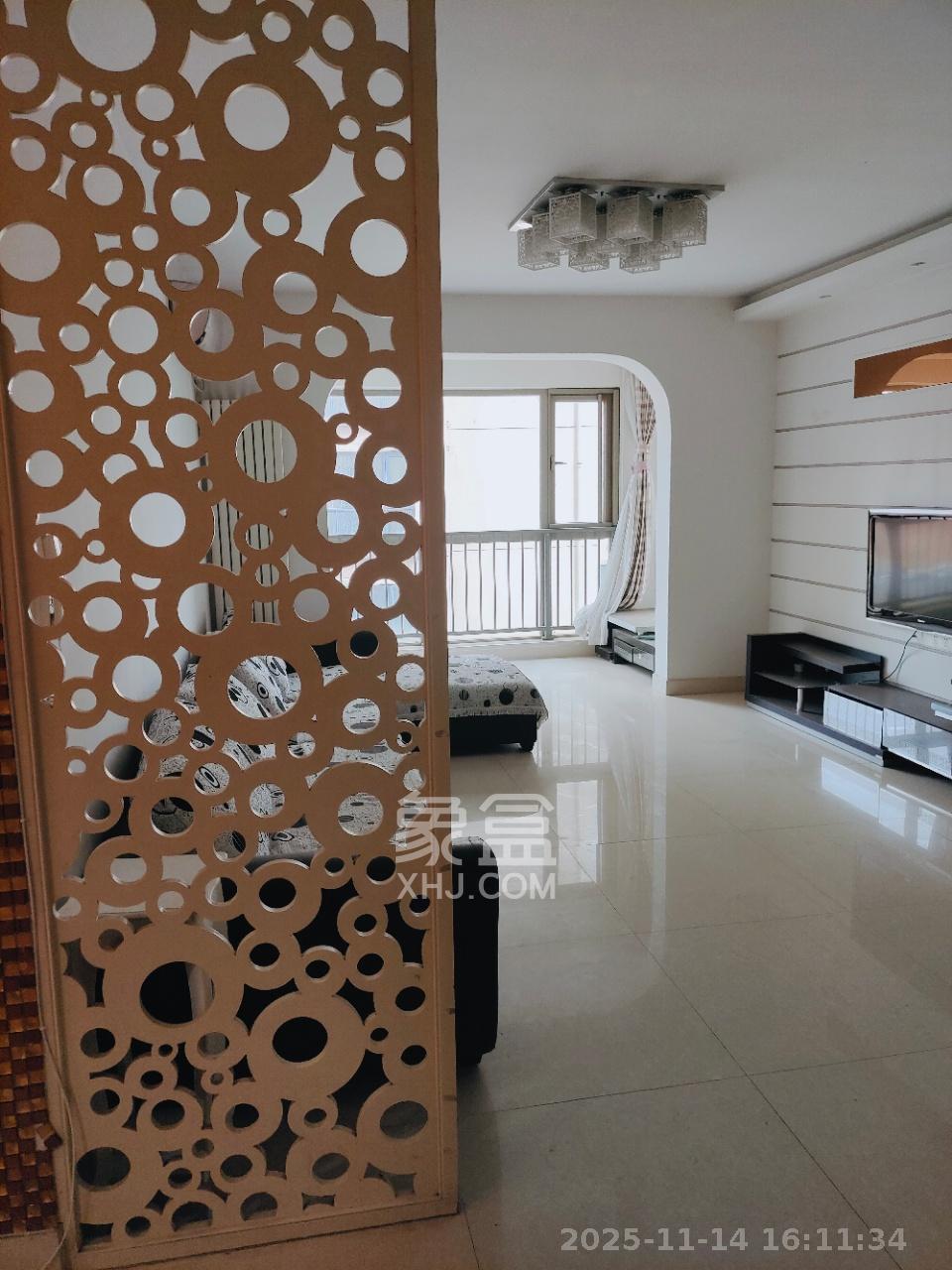 怡海星城  3室2厅1卫    1800.0元/月室内图