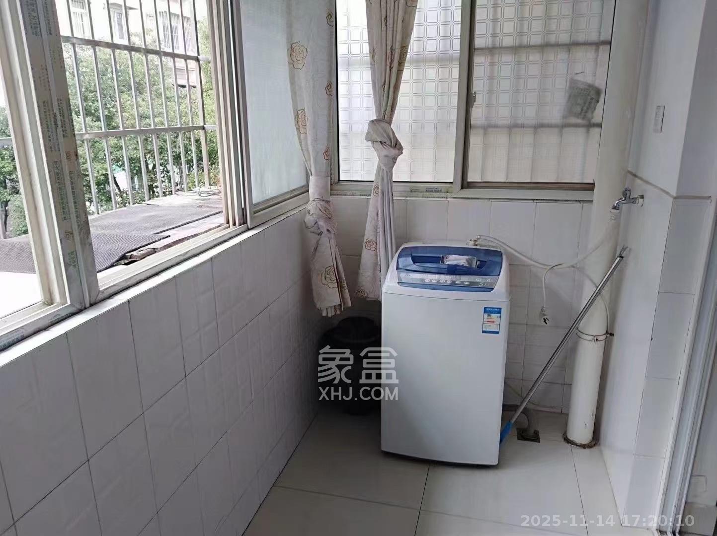 德政园  2室1厅1卫    2000.0元/月室内图