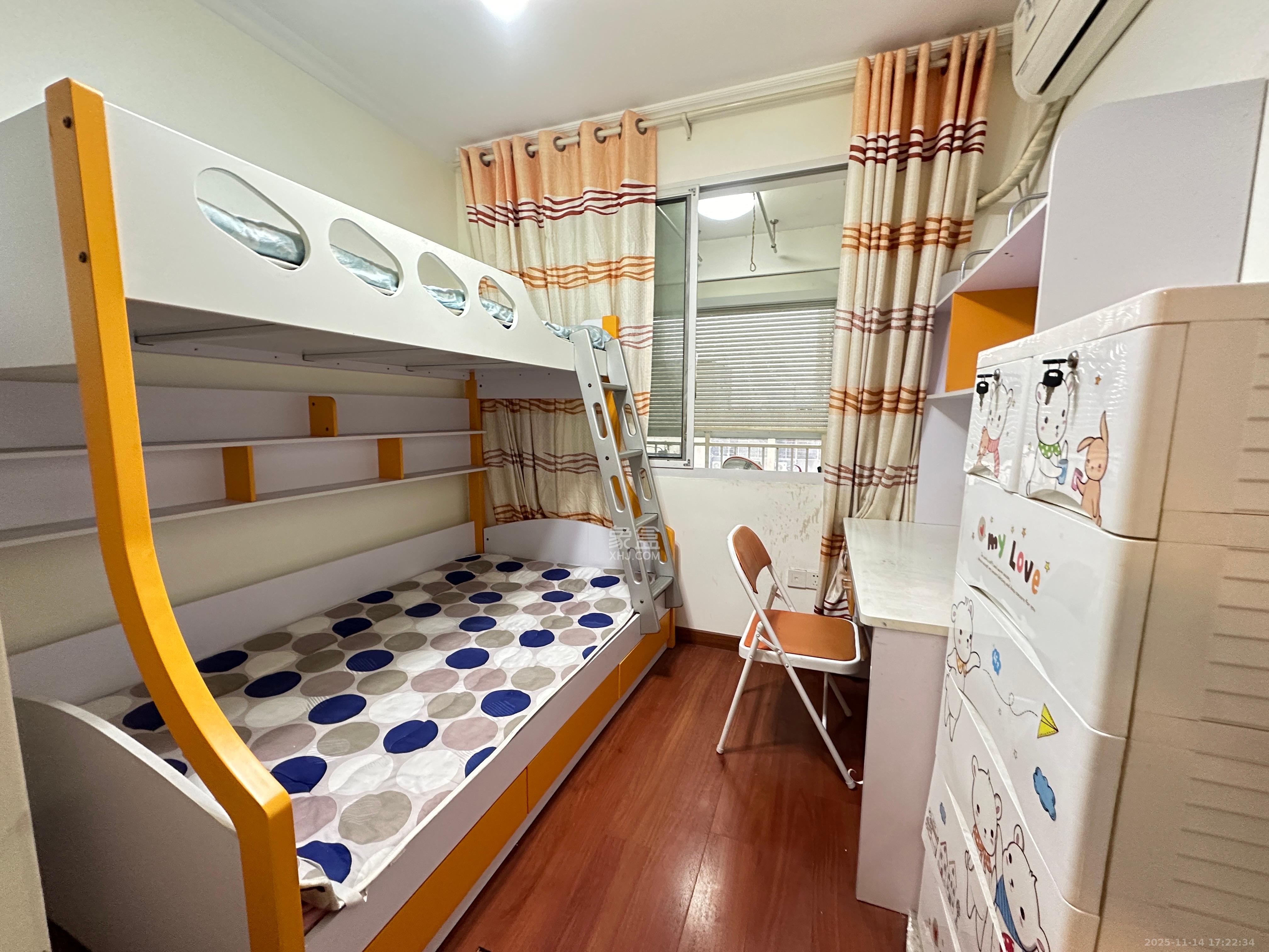 万国城（当代满庭春MOMA）二期  3室2厅1卫    2480.0元/月室内图