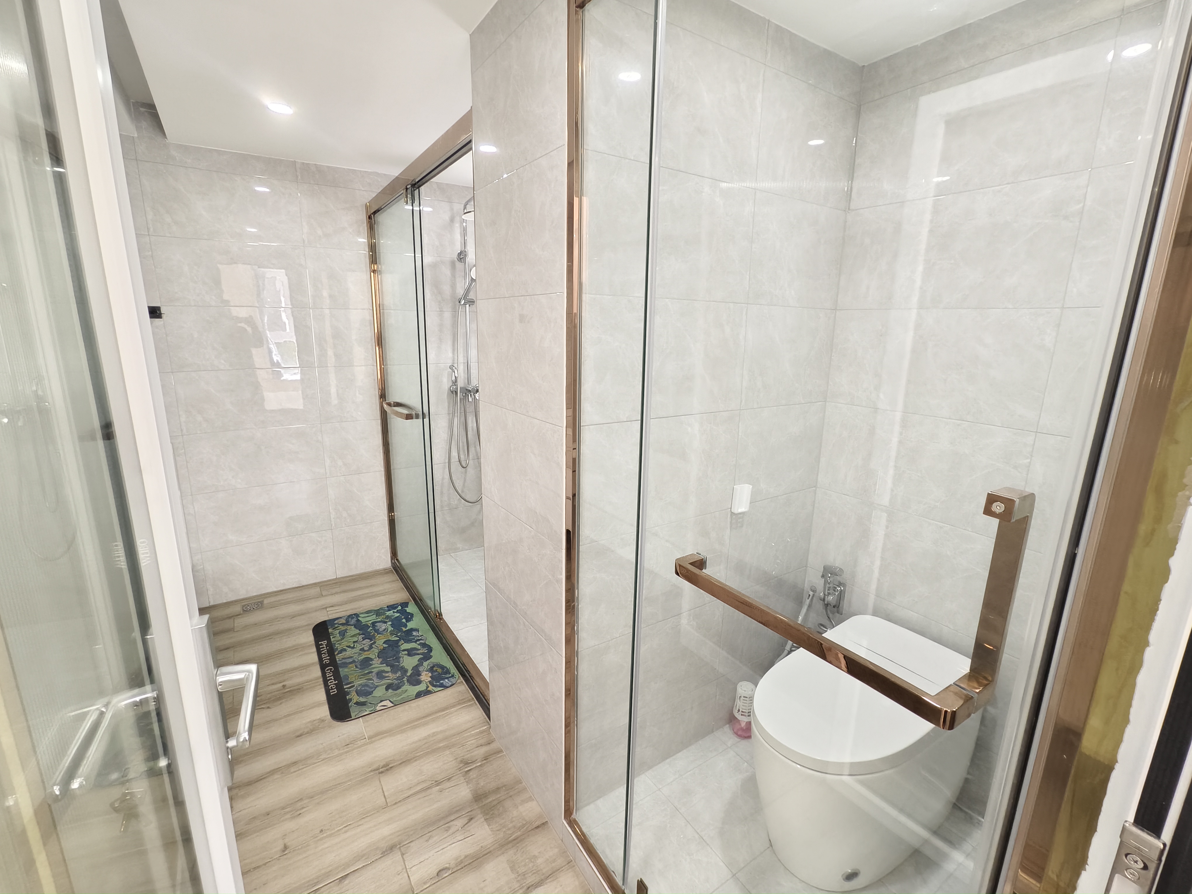 海阔天空-国瑞城二期(雅仕苑) 5室2厅2卫 8500.0元/月 海阔天空-国瑞城二期(雅仕苑) 5室2厅2卫 8500.0元/月室内图