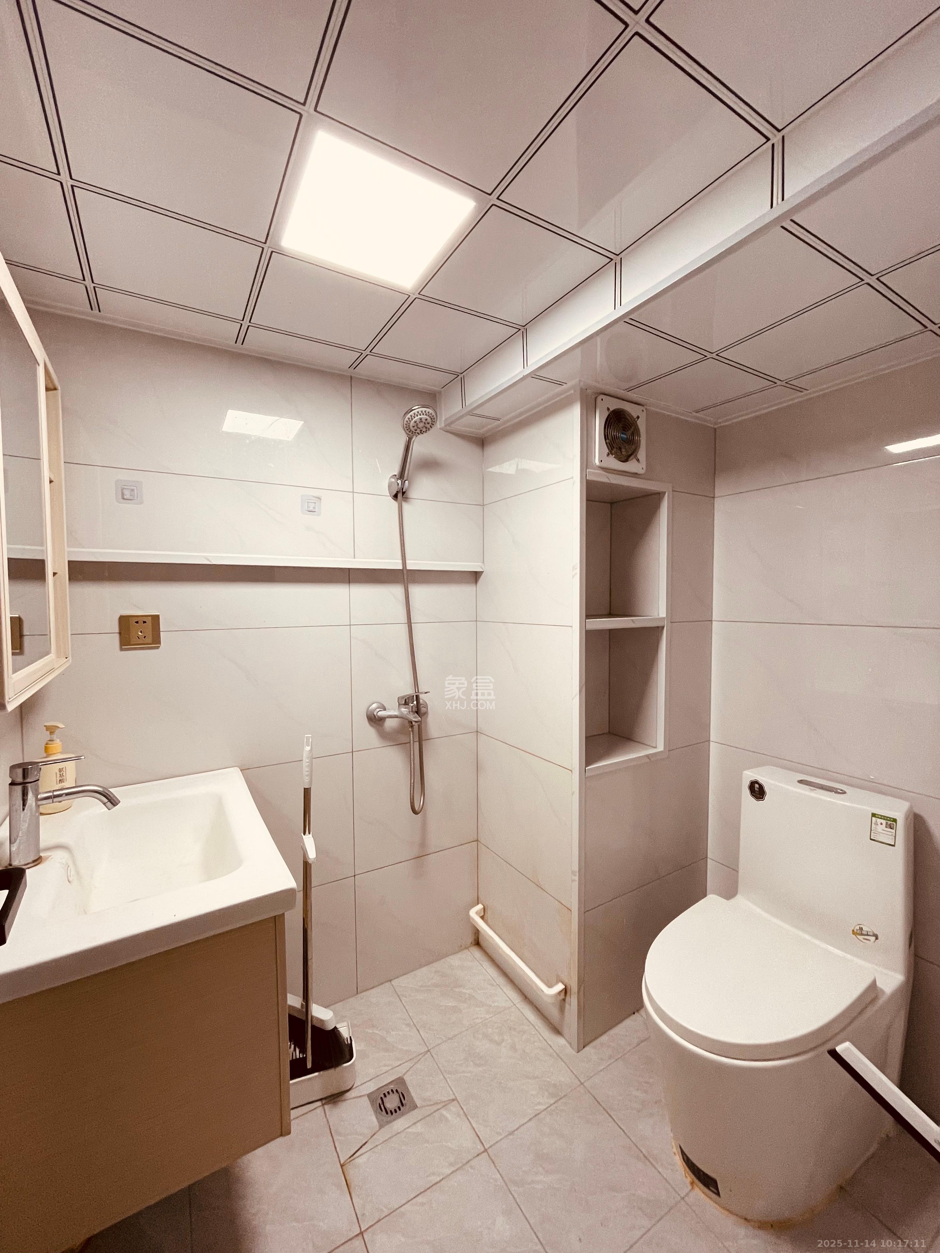 梅溪悦章  1室1厅1卫    1500.0元/月室内图