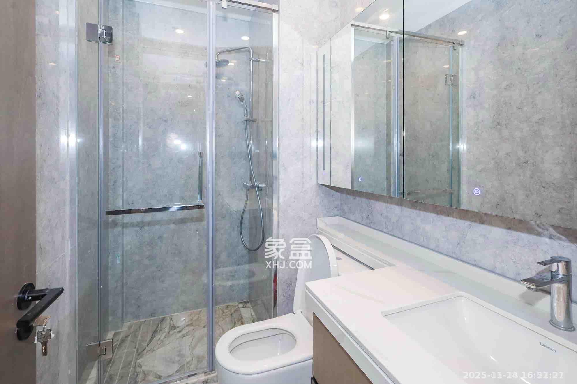 旭辉铂悦湘江  4室2厅3卫    16500.0元/月室内图