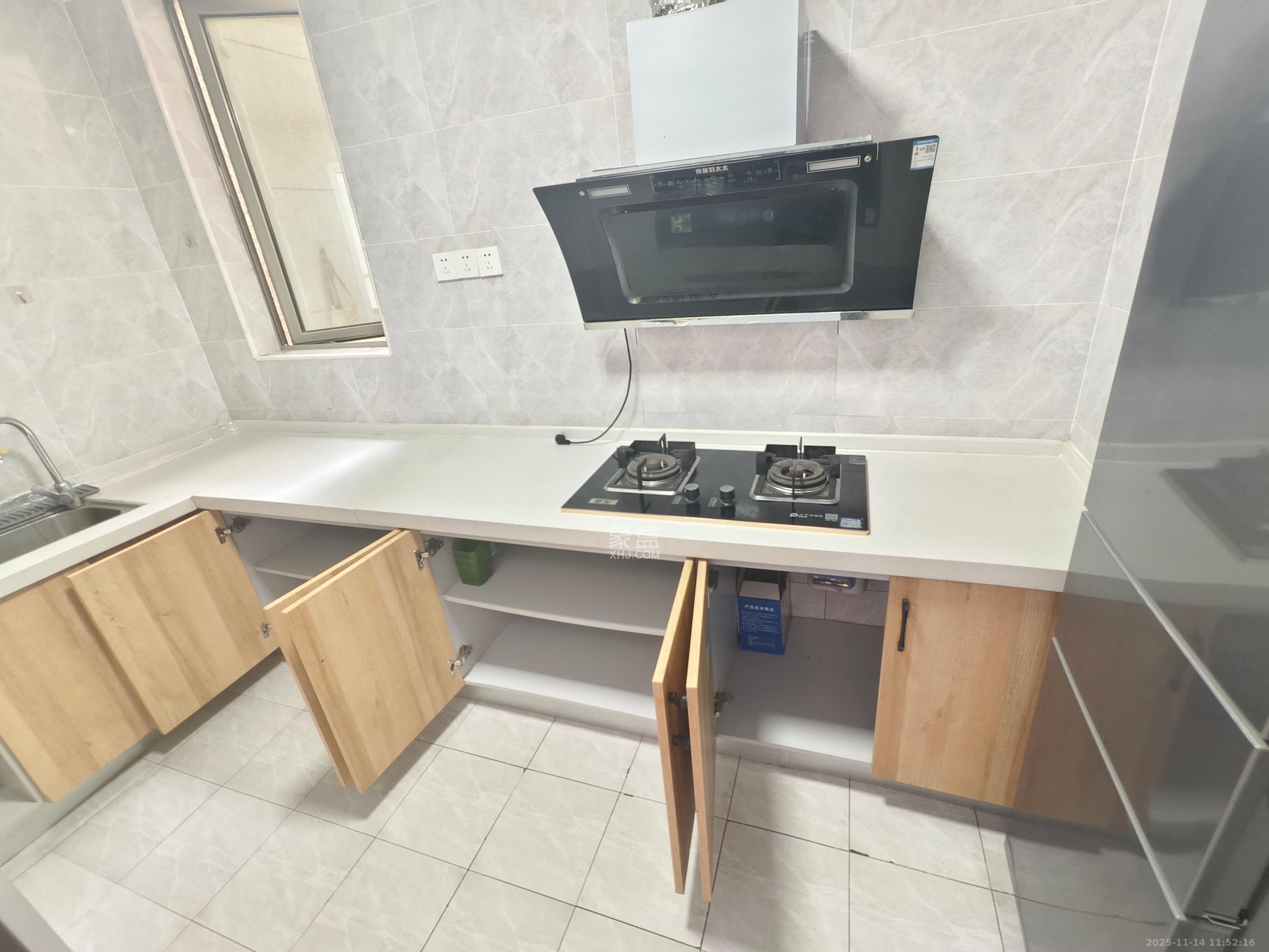 梅溪湖金茂湾  3室2厅2卫    3000.0元/月室内图