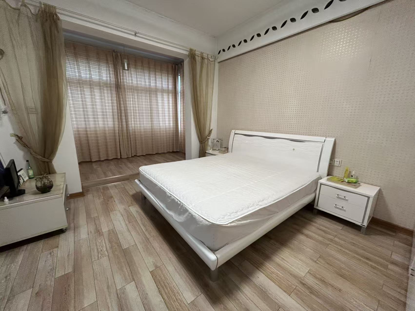 欣佳花园  4室2厅2卫    70.0万室内图