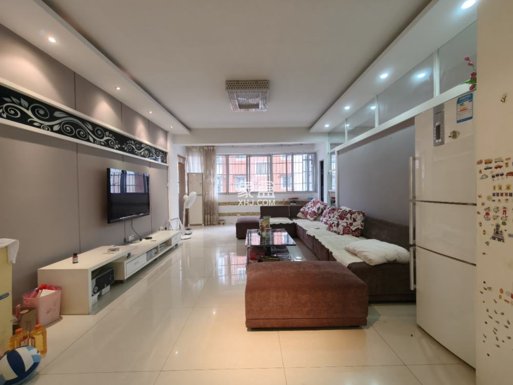 家园小区  4室2厅2卫    65.6万