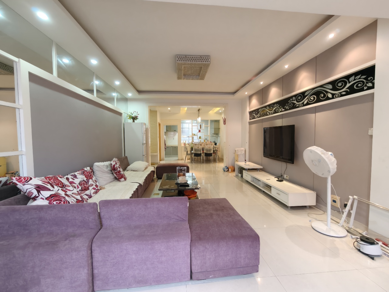 家园小区  4室2厅2卫    94.8万室内图