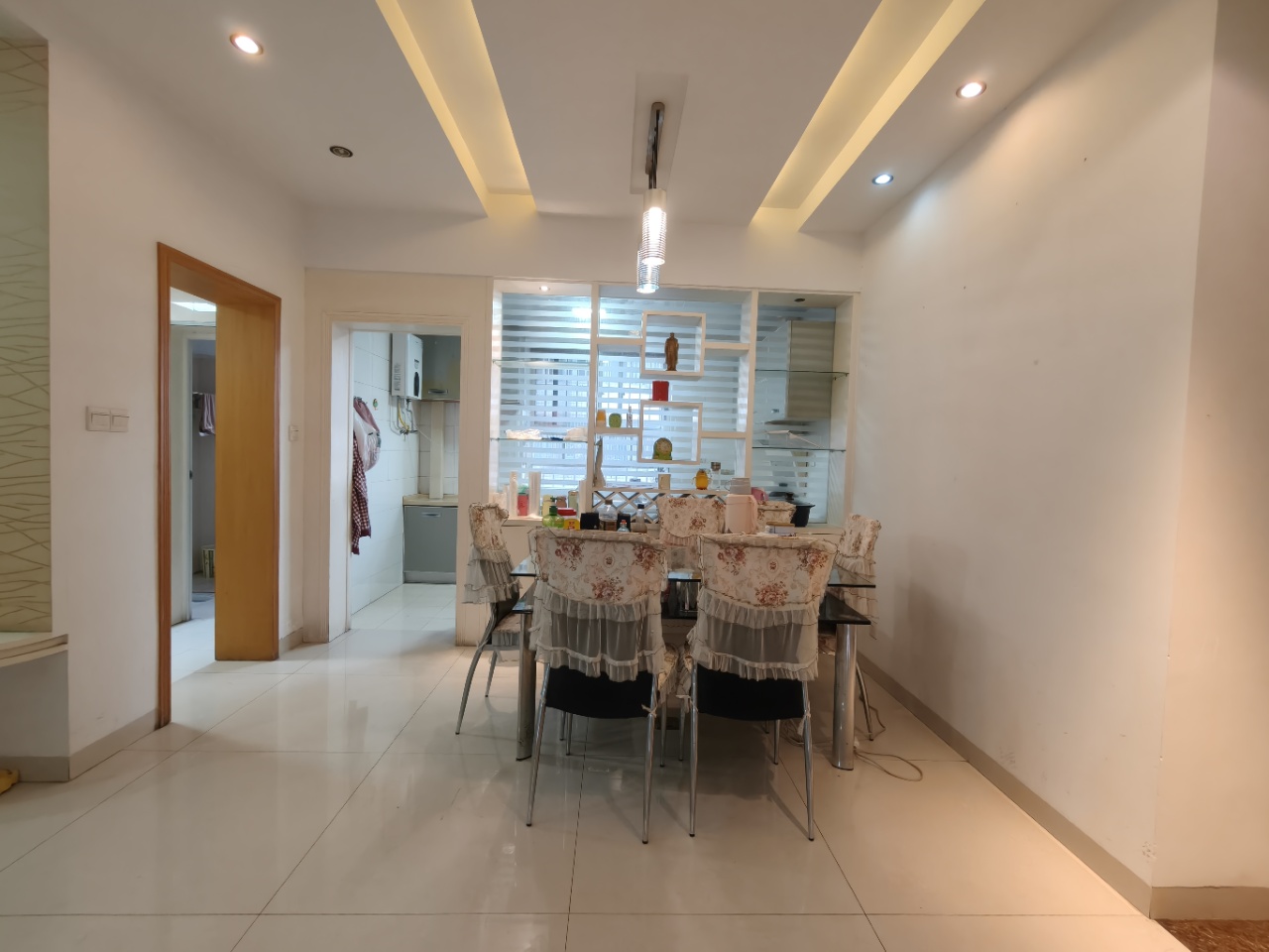 家园小区 4室2厅2卫 94.8万 家园小区 4室2厅2卫 94.8万室内图