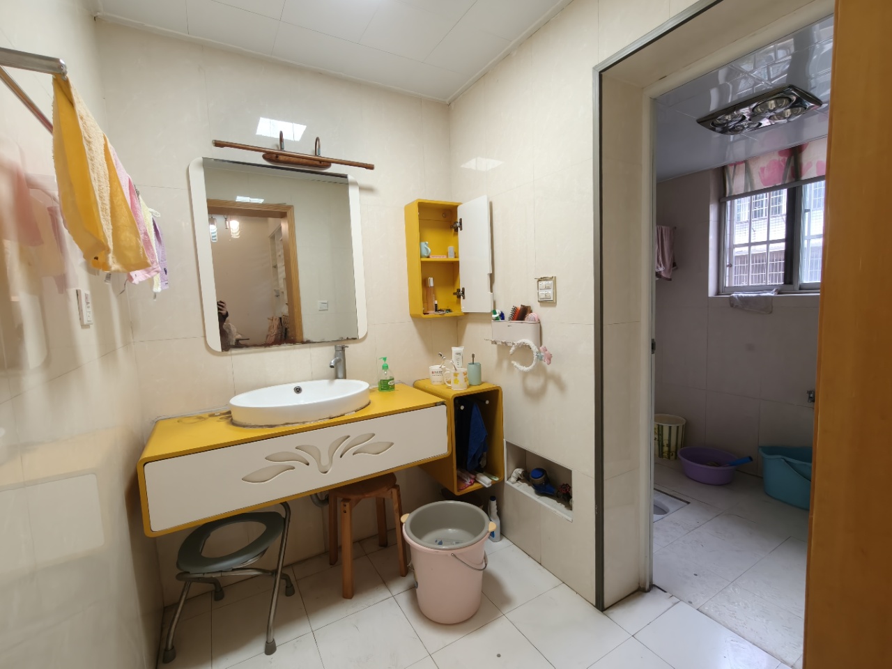 家园小区  4室2厅2卫    94.8万室内图