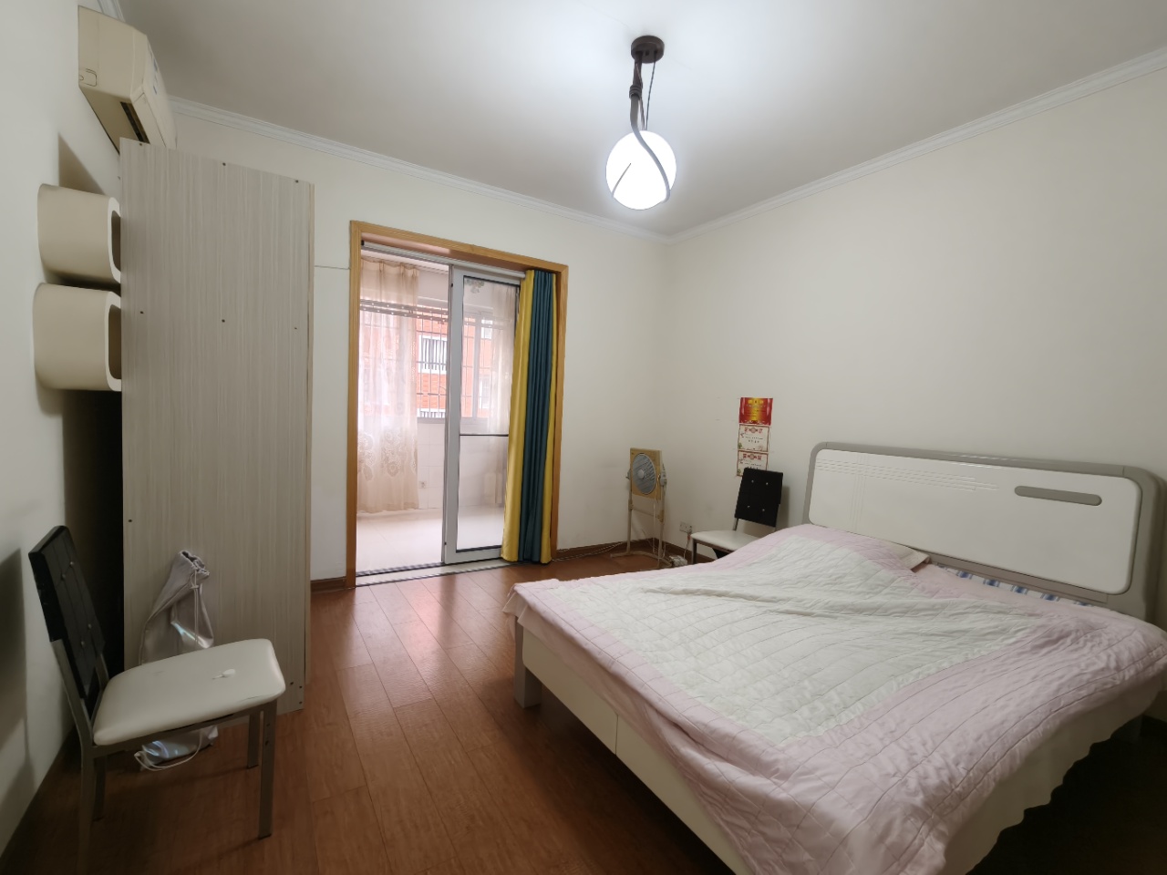 家园小区  4室2厅2卫    94.8万室内图