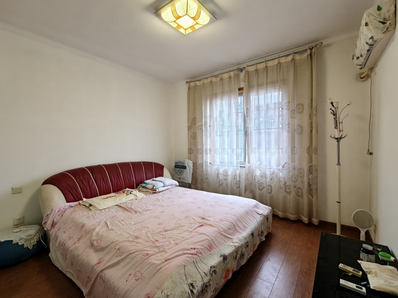 家园小区  4室2厅2卫    94.8万室内图