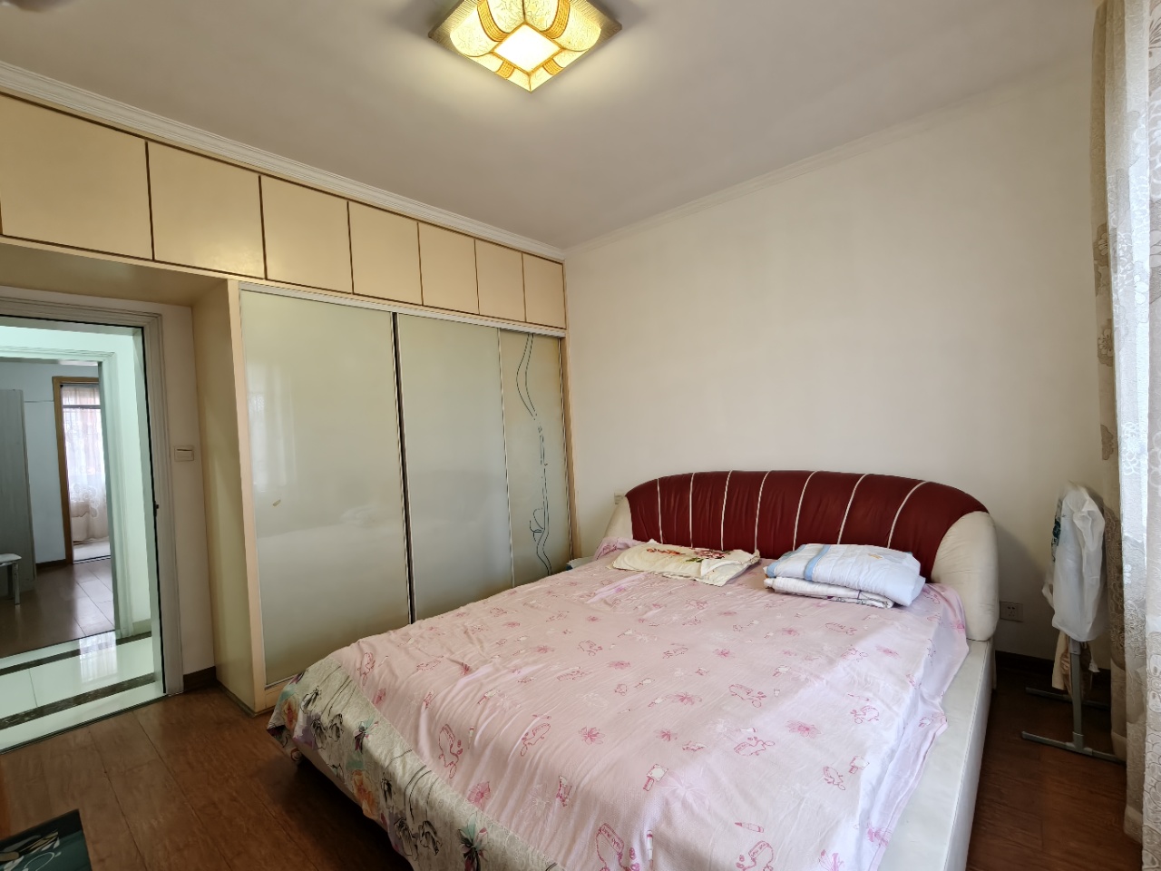 家园小区  4室2厅2卫    94.8万室内图