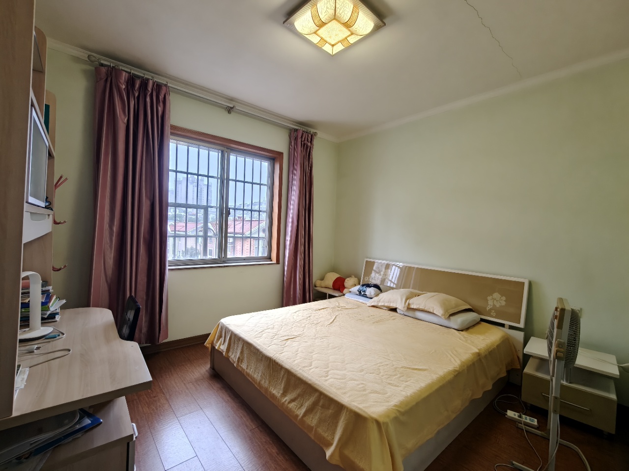 家园小区  4室2厅2卫    94.8万室内图