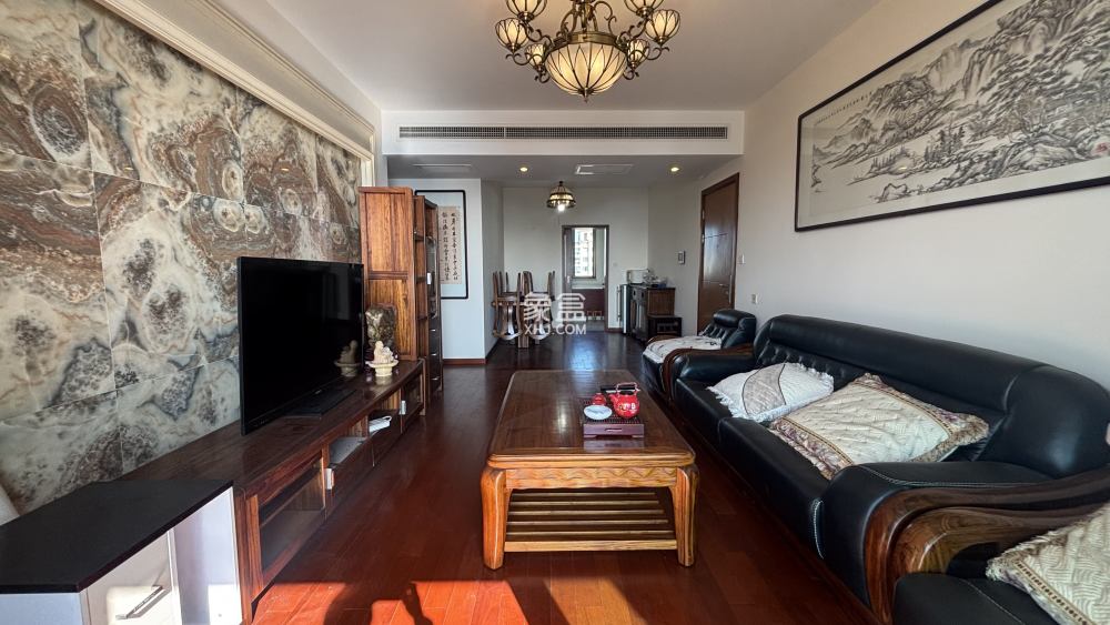 晋合湘水湾一期  3室2厅2卫    82.0万