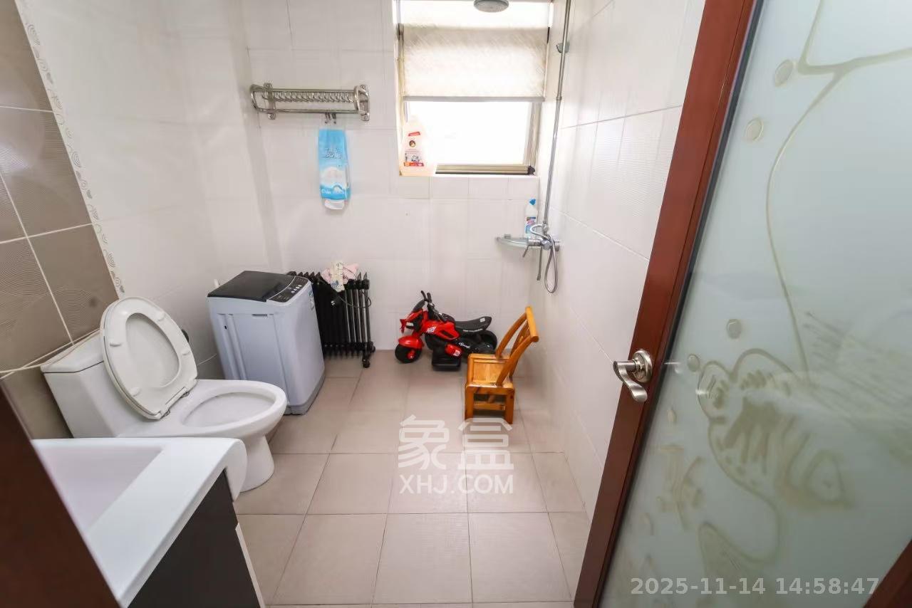 银港水晶城  3室2厅1卫    2900.0元/月室内图