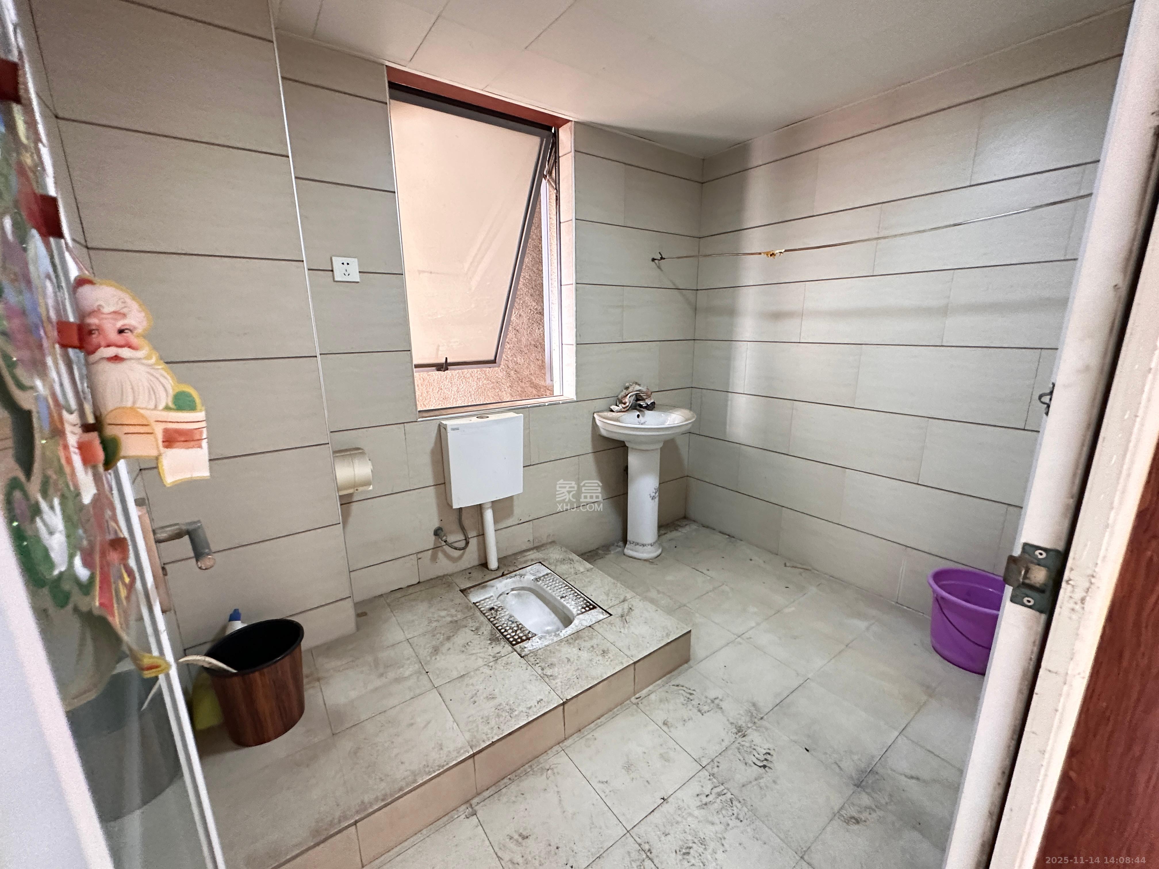 西子一间  3室2厅2卫    4000.0元/月室内图