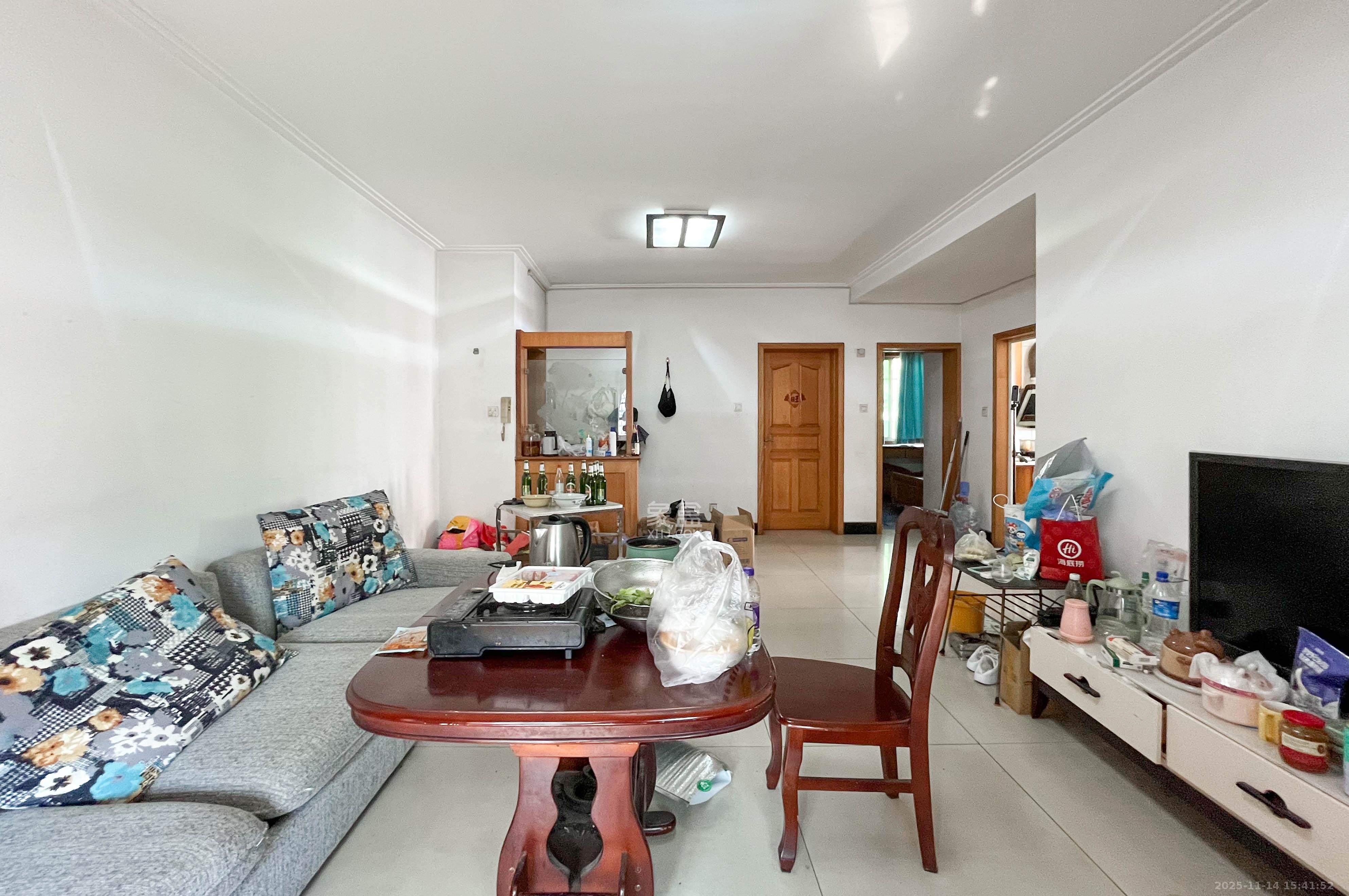 金盛园  3室2厅1卫    59.0万客厅