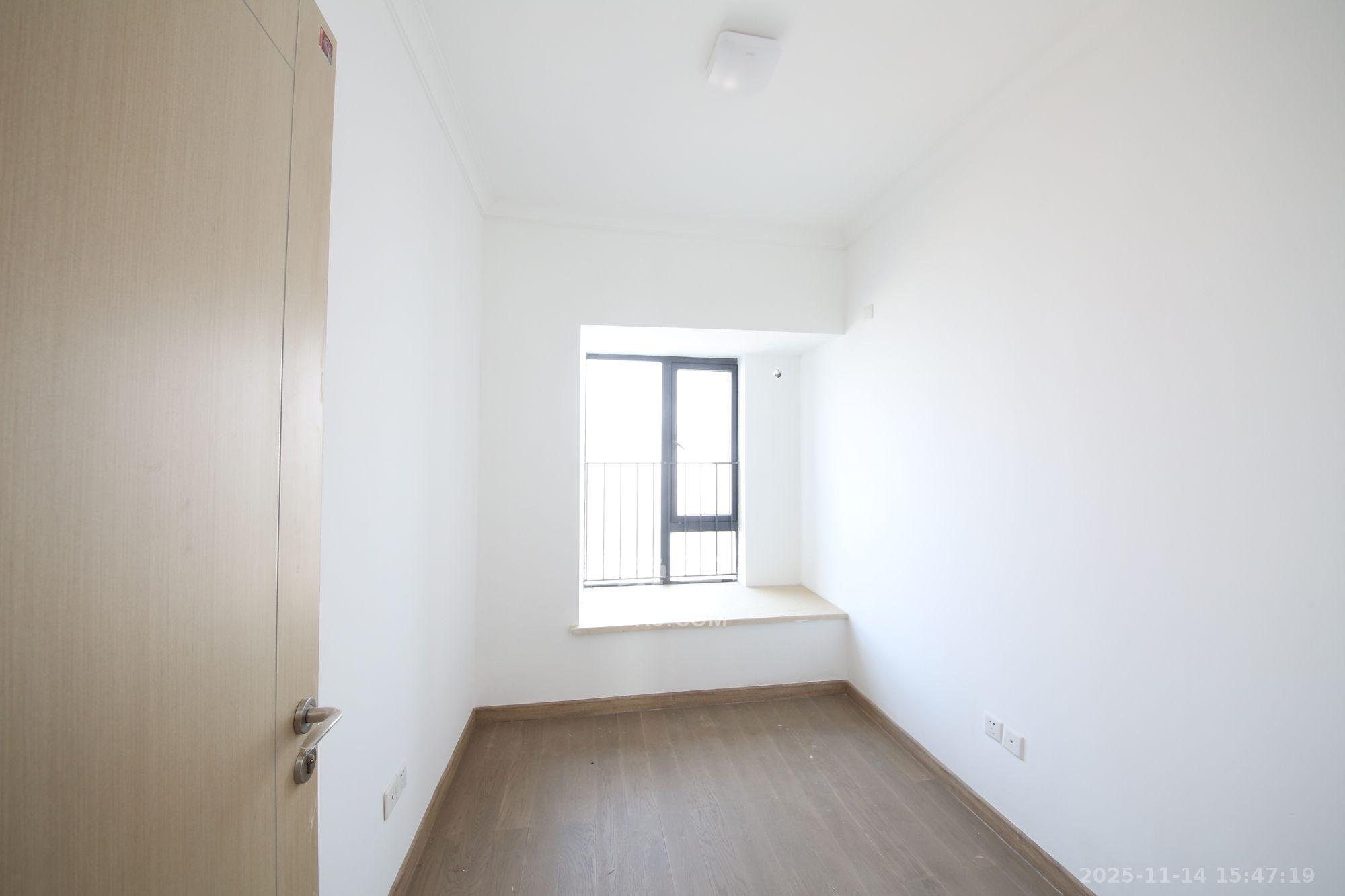 富力芙蓉新天地  4室2厅1卫    3500.0元/月室内图