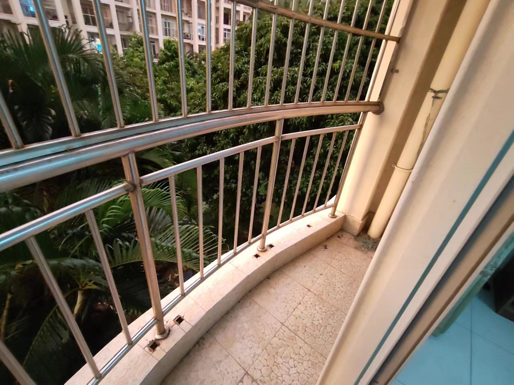 四季华庭金色年华  2室2厅1卫    2500.0元/月室内图