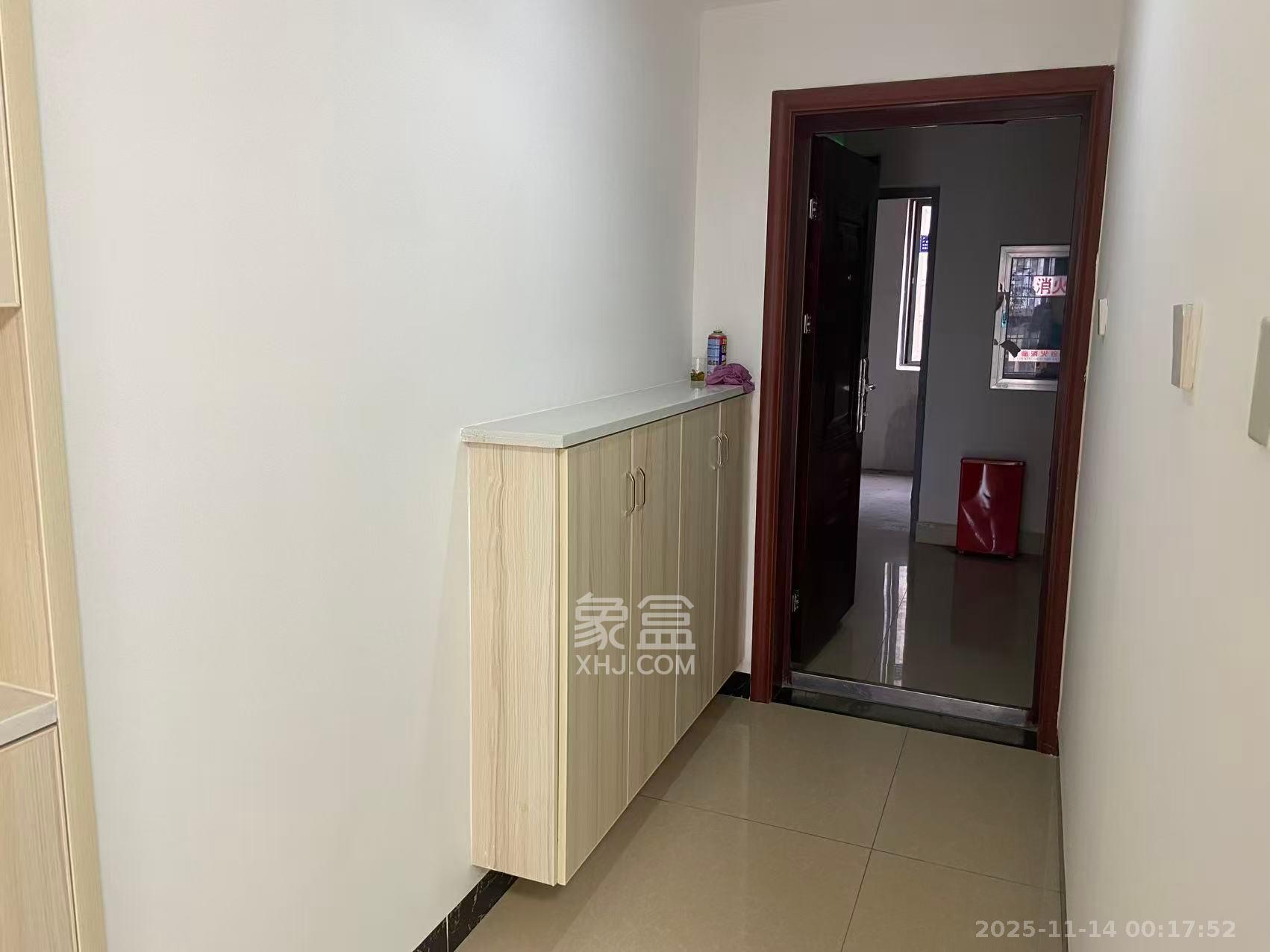 岳华新苑  2室2厅1卫    2200.0元/月室内图