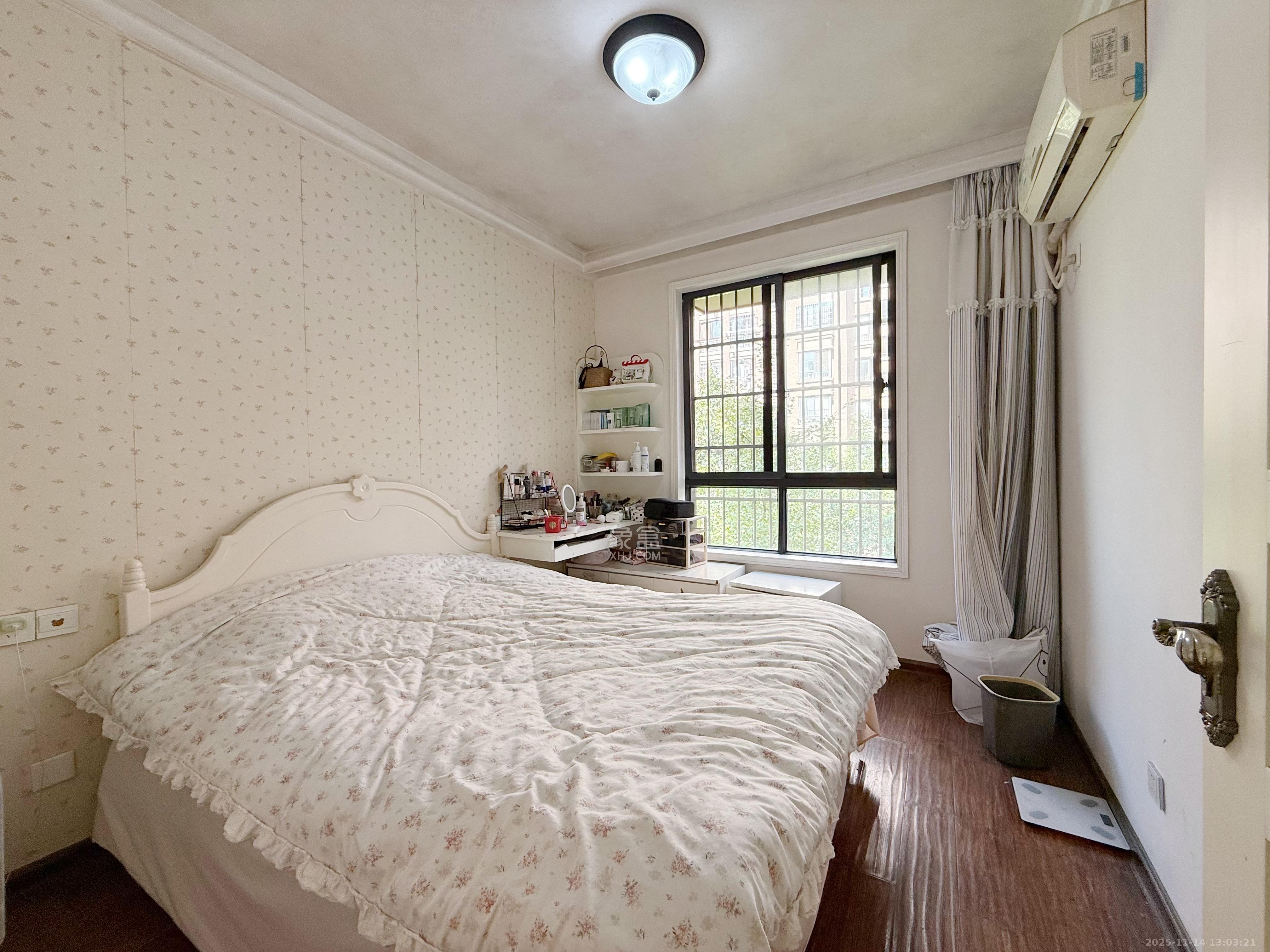 华润凤凰城一期 3室2厅1卫 2100.0元/月 华润凤凰城一期 3室2厅1卫 2100.0元/月室内图