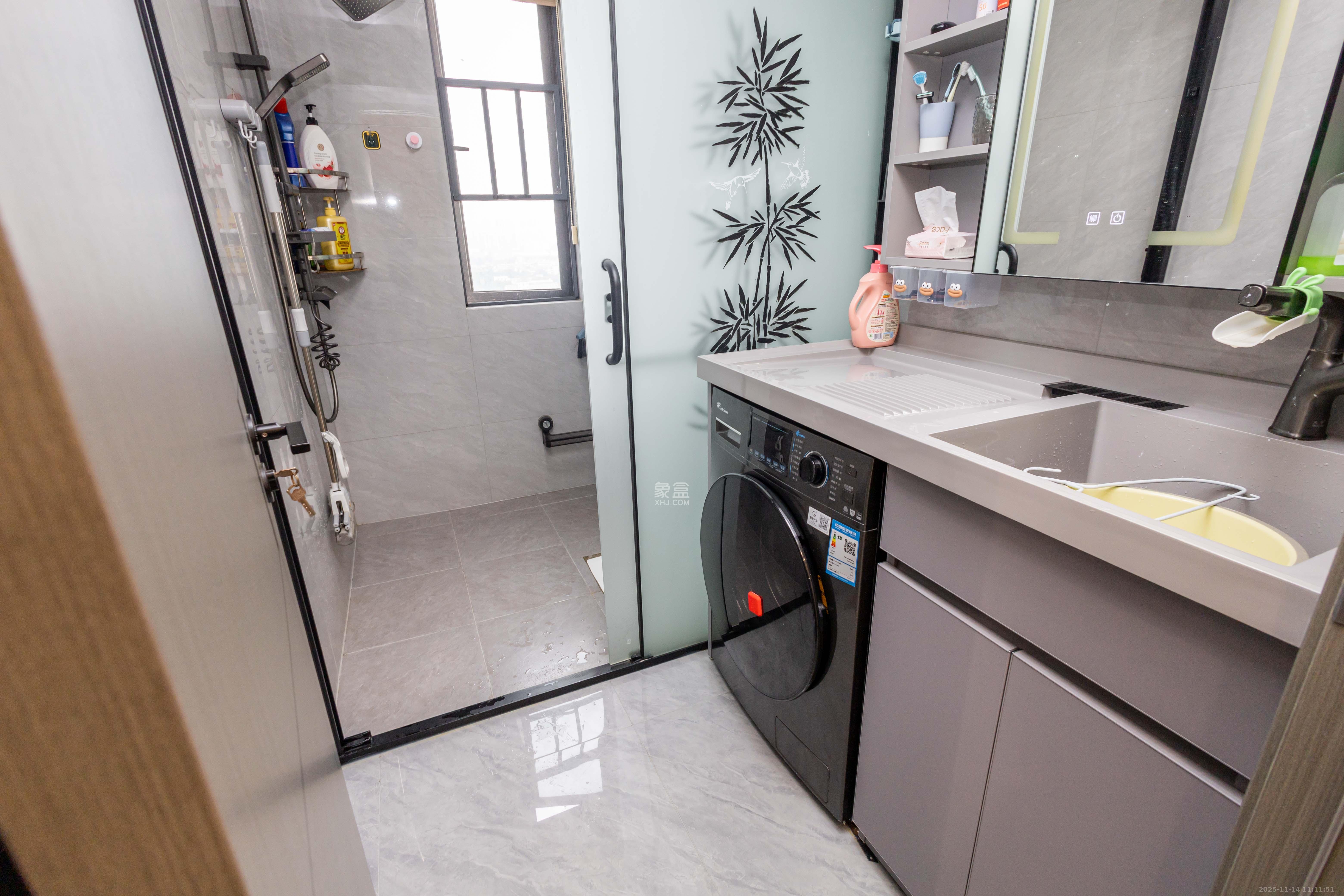 新力菩悦星都汇  4室2厅2卫    148.0万卫生间