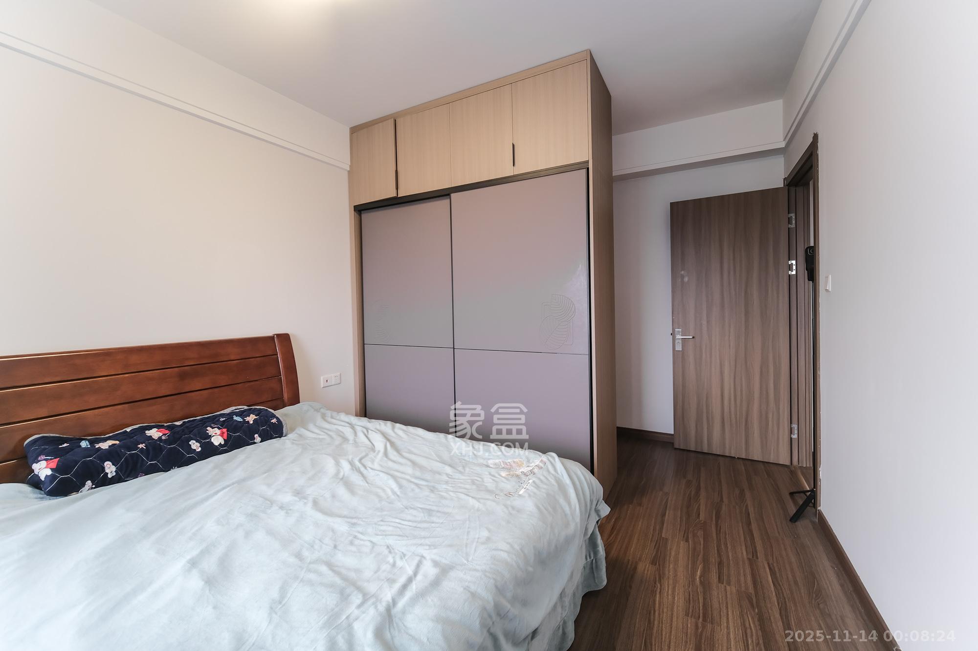 保利香槟国际 4室2厅2卫 93.8万 保利香槟国际 4室2厅2卫 93.8万卧室