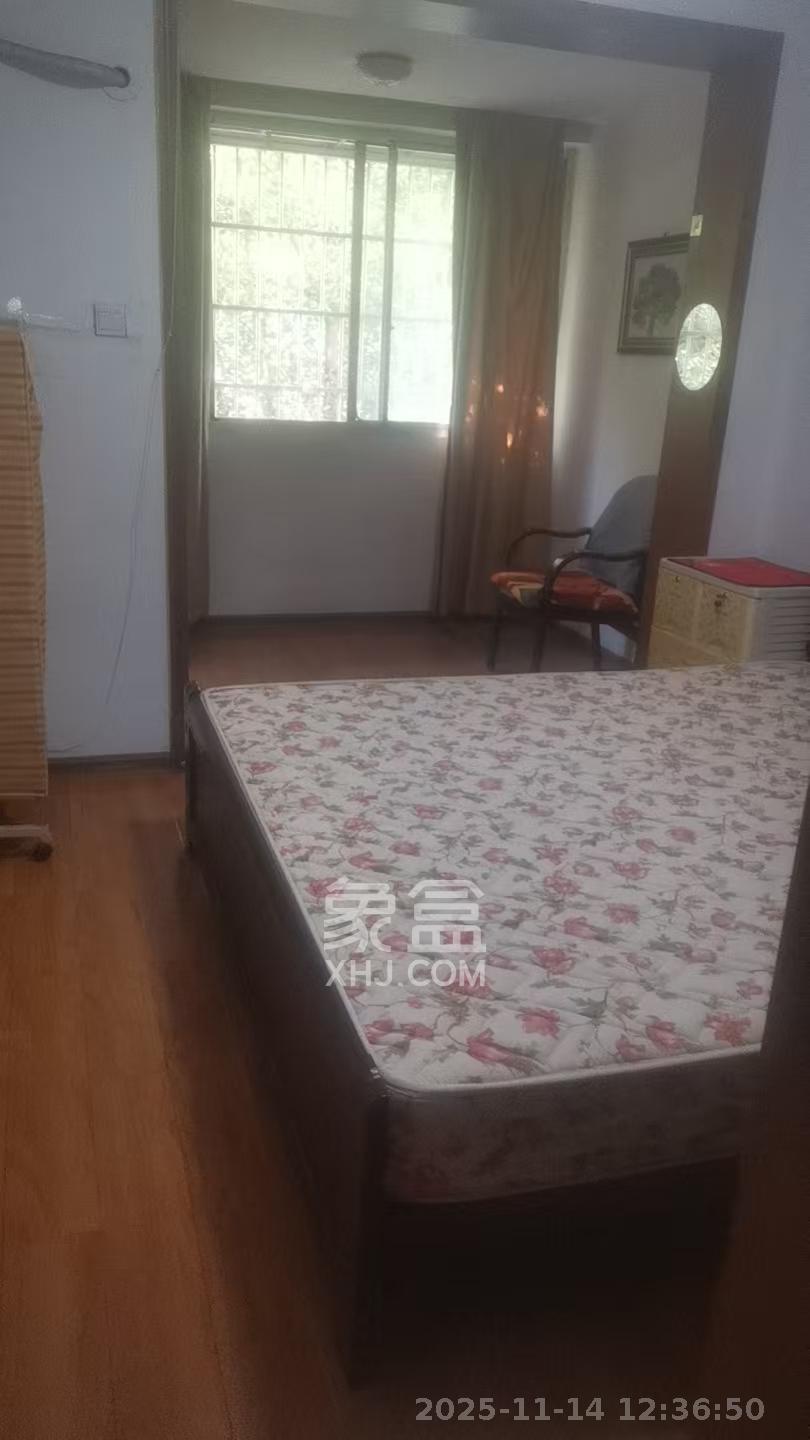 鄱阳小区  2室2厅1卫    1500.0元/月