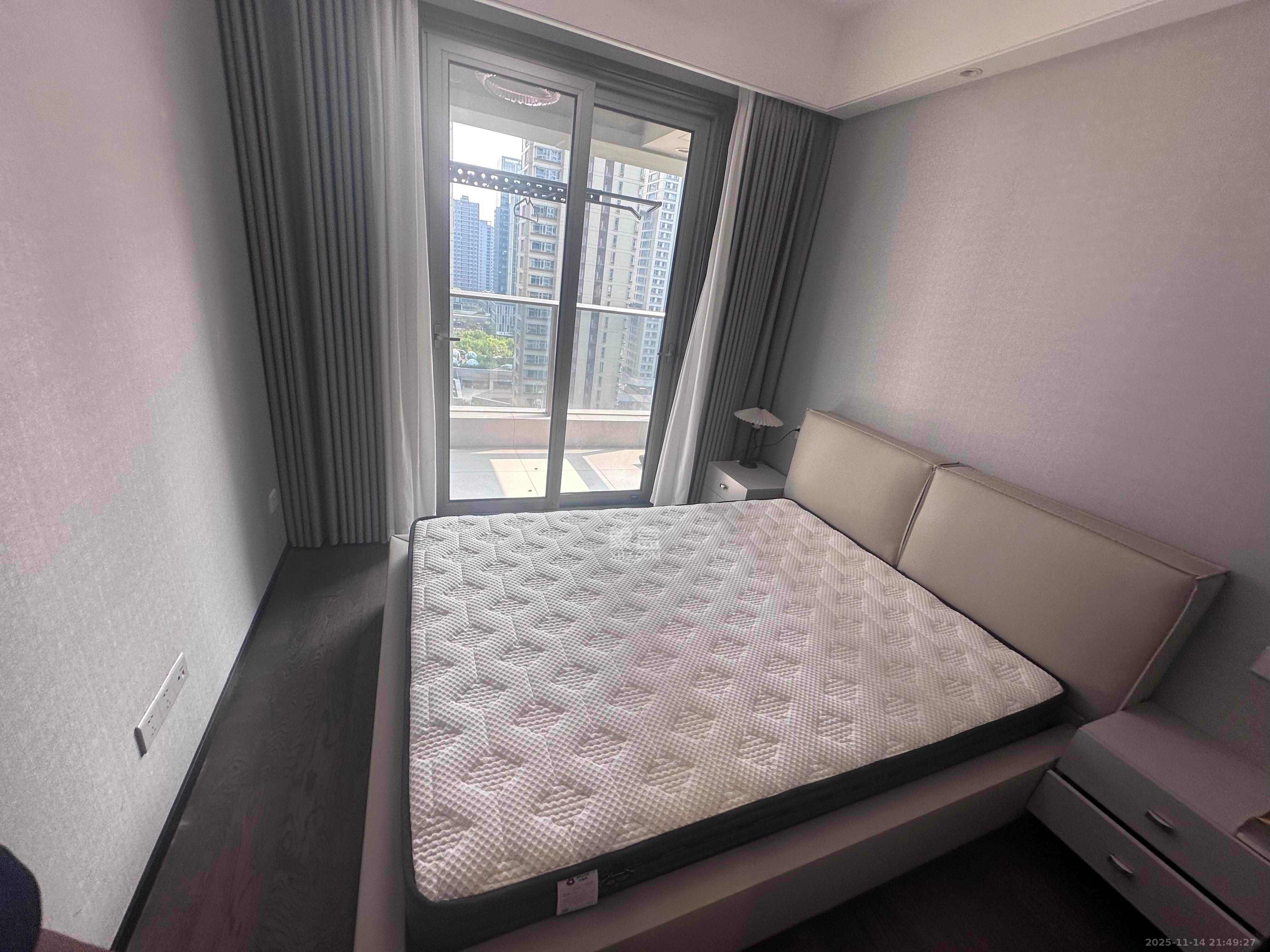 雨花大厦(云海大厦) 1室0厅0卫 1600.0元/月 雨花大厦(云海大厦) 1室0厅0卫 1600.0元/月室内图