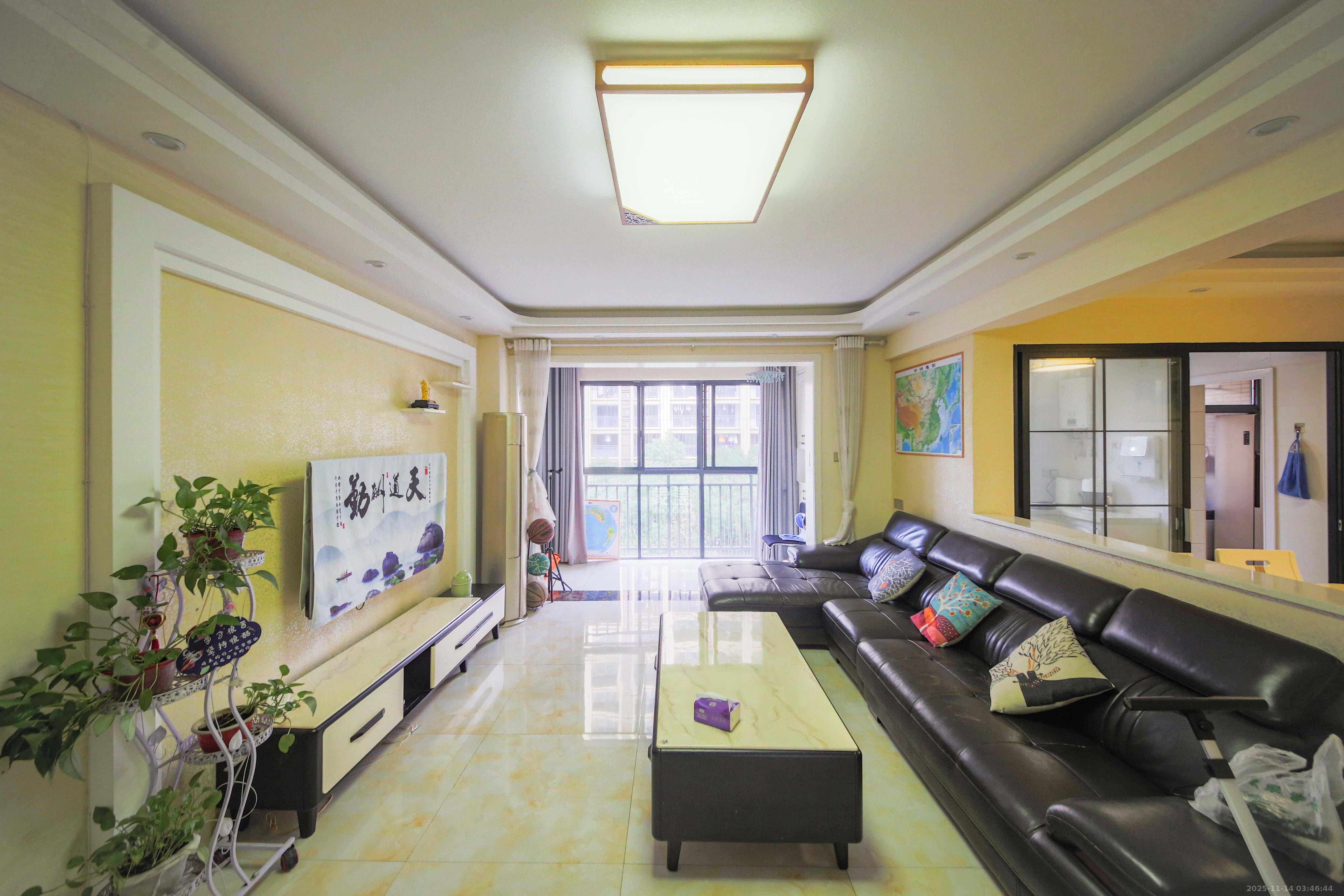 嘉福长安郡（融信澜悦、嘉福好美家园）  3室2厅1卫    98.0万客厅