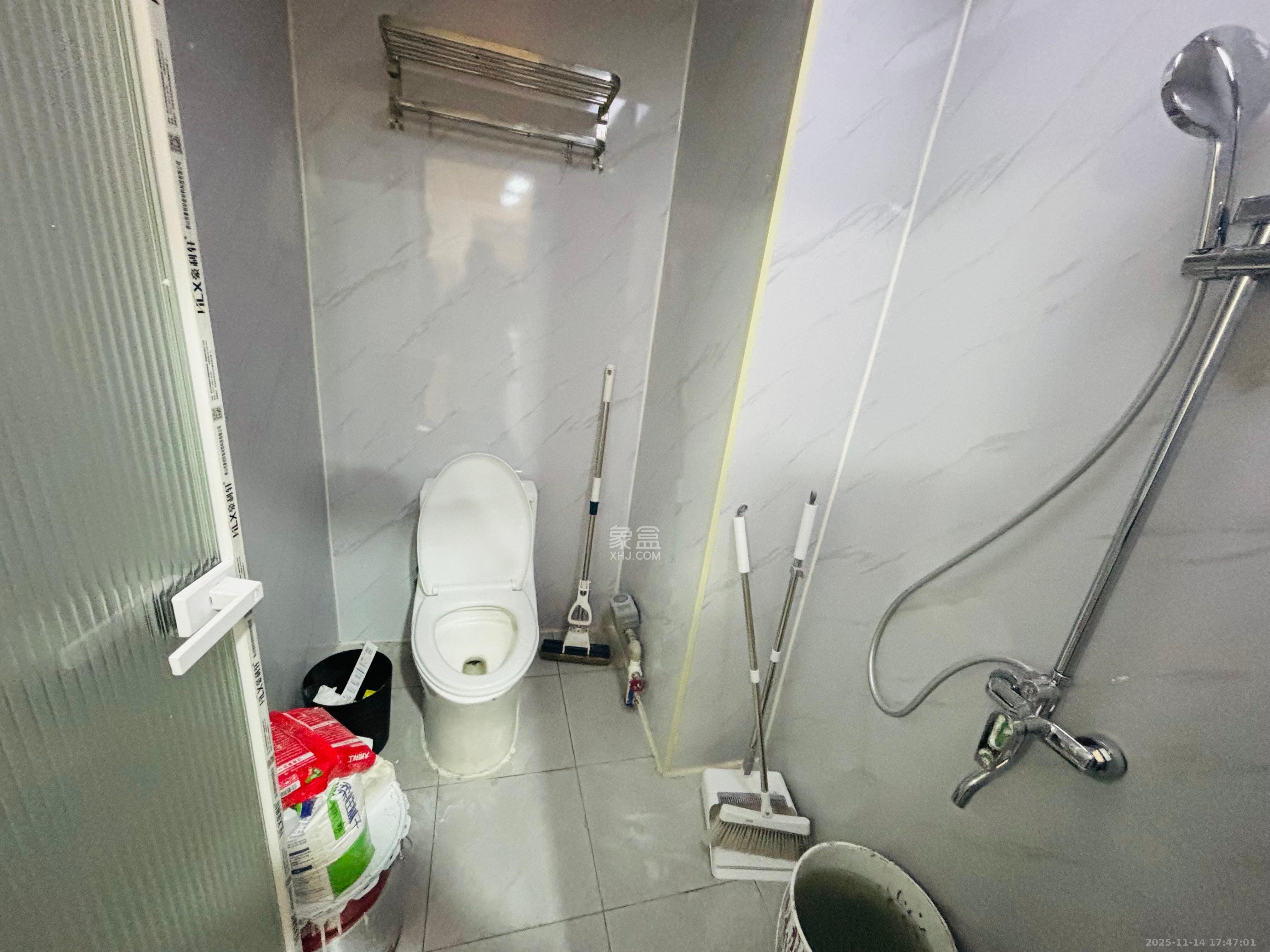 汀兰雅苑  1室1厅1卫    2600.0元/月室内图