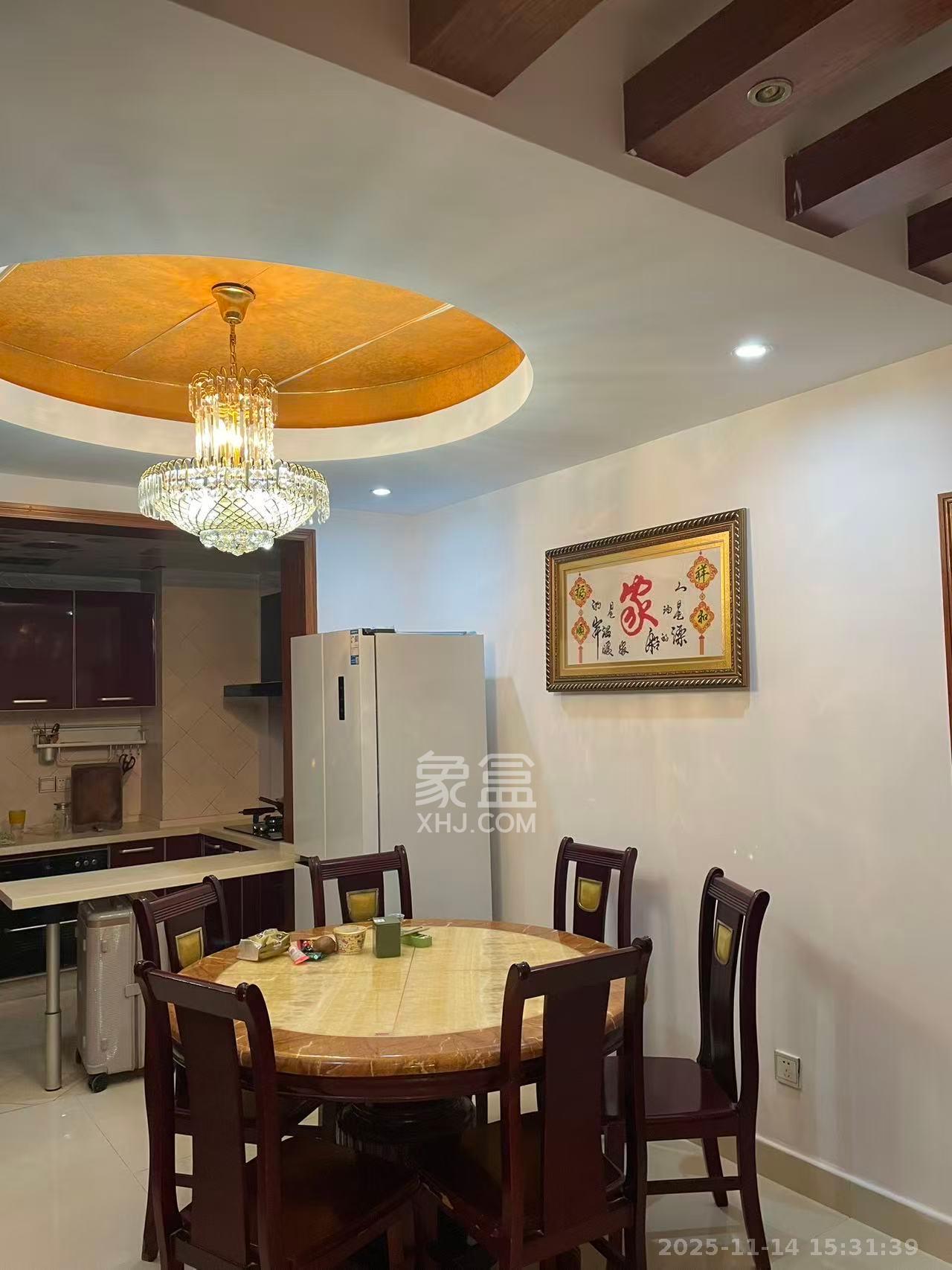 高鑫麓城  3室2厅2卫    3000.0元/月室内图