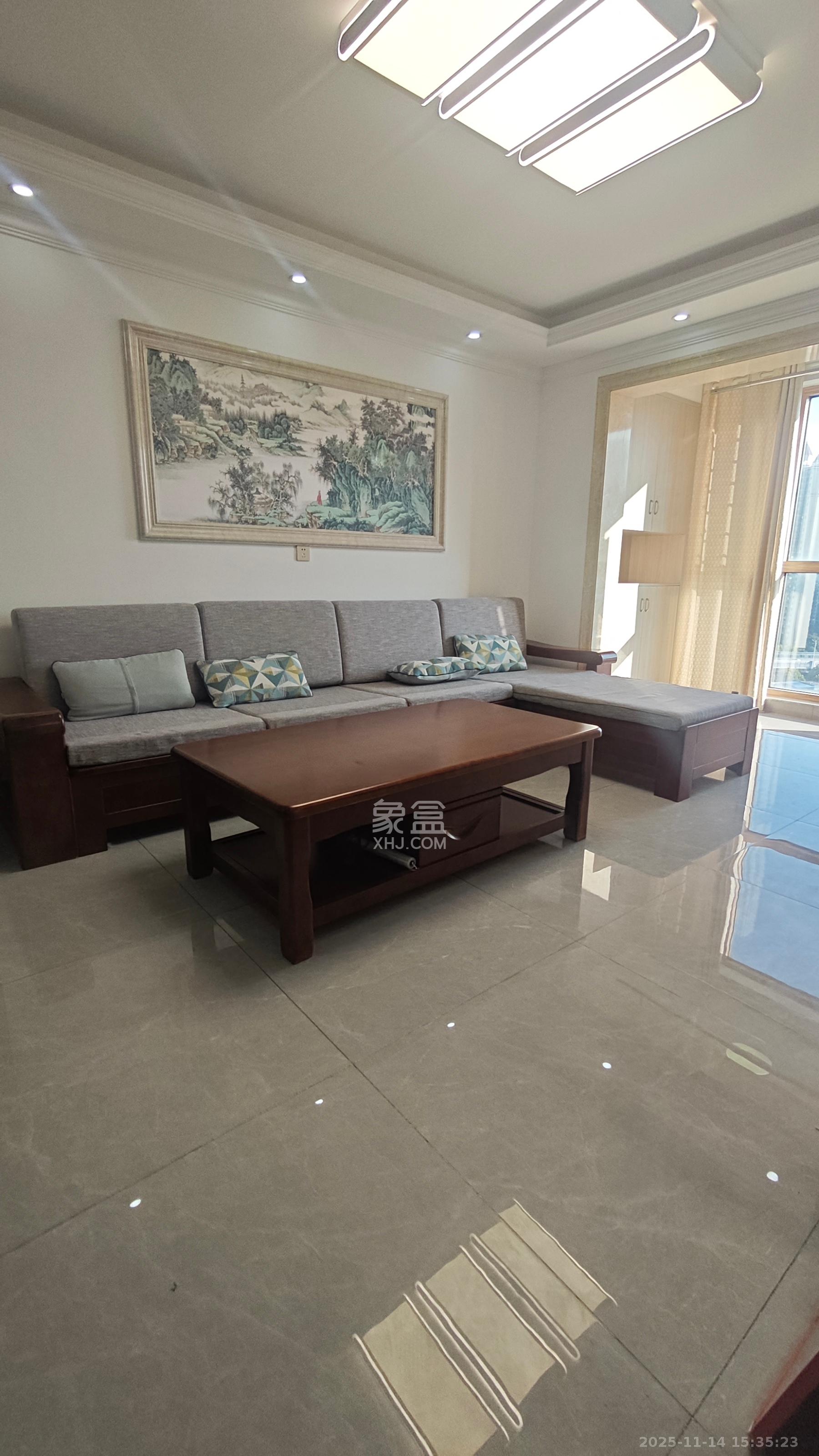 朝正美苑  2室1厅1卫    2300.0元/月室内图1