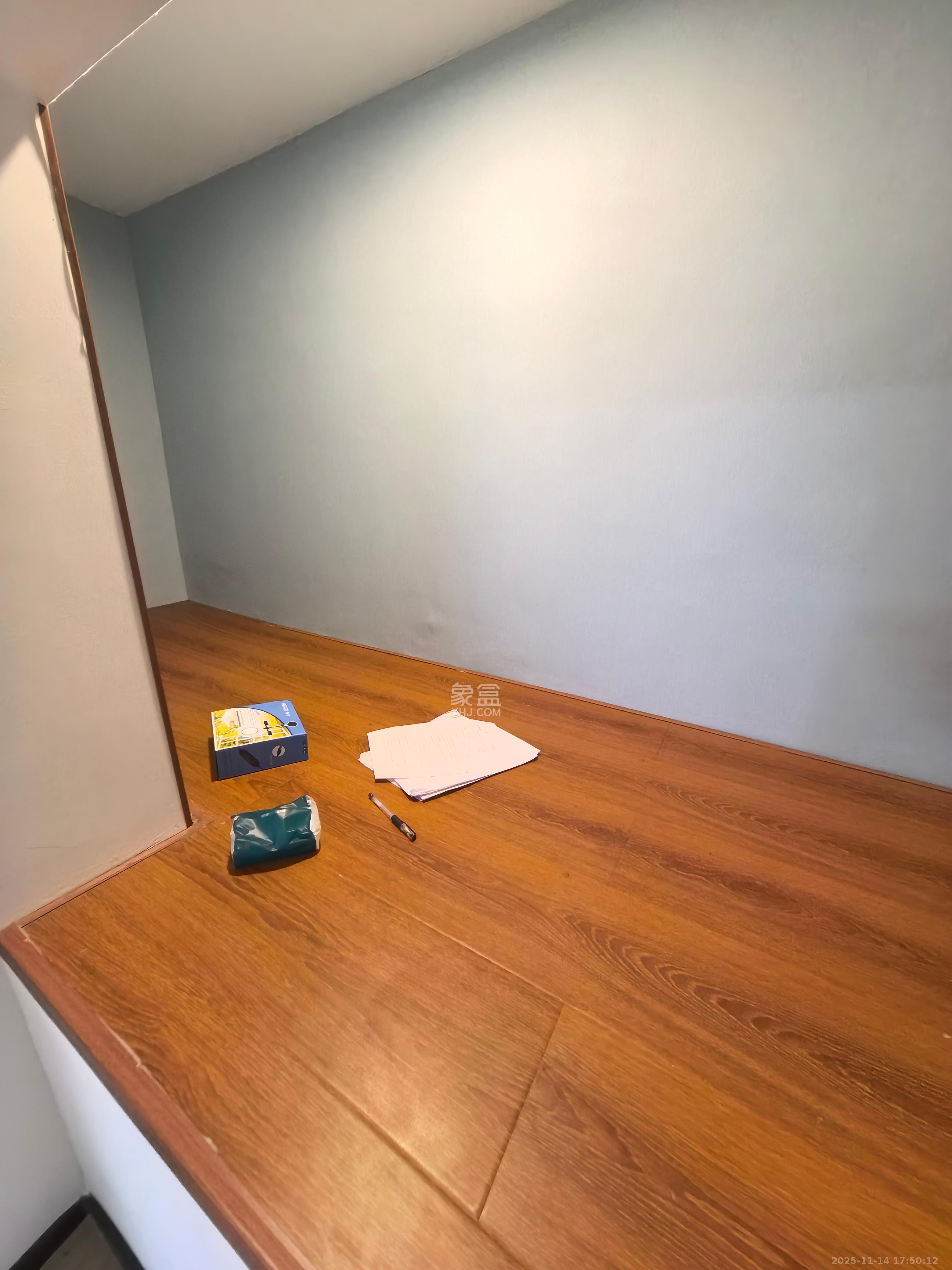 藏珑湖上公馆  1室1厅1卫    2000.0元/月室内图