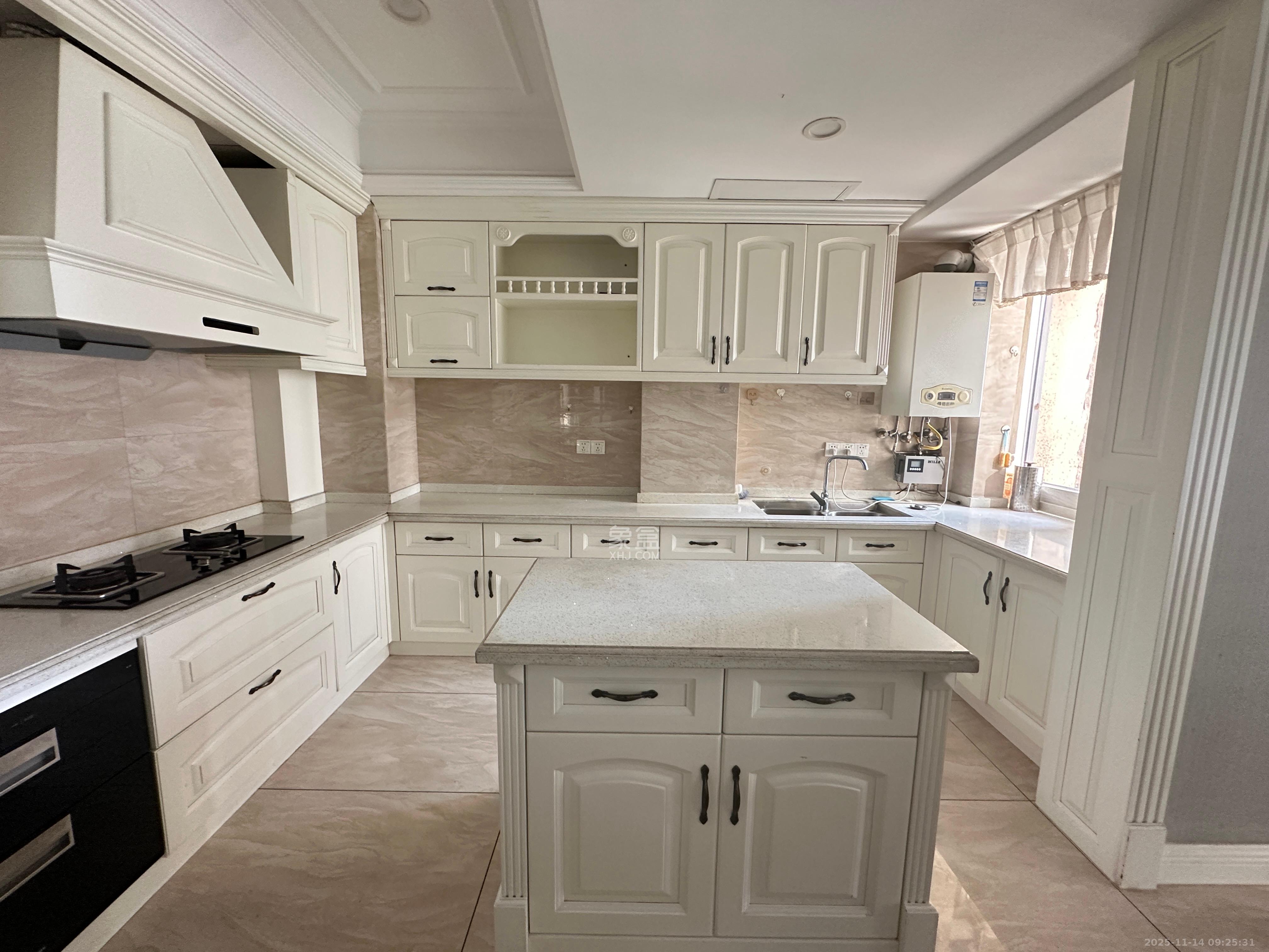 保利国际广场 3室2厅2卫 8000.0元/月 保利国际广场 3室2厅2卫 8000.0元/月室内图